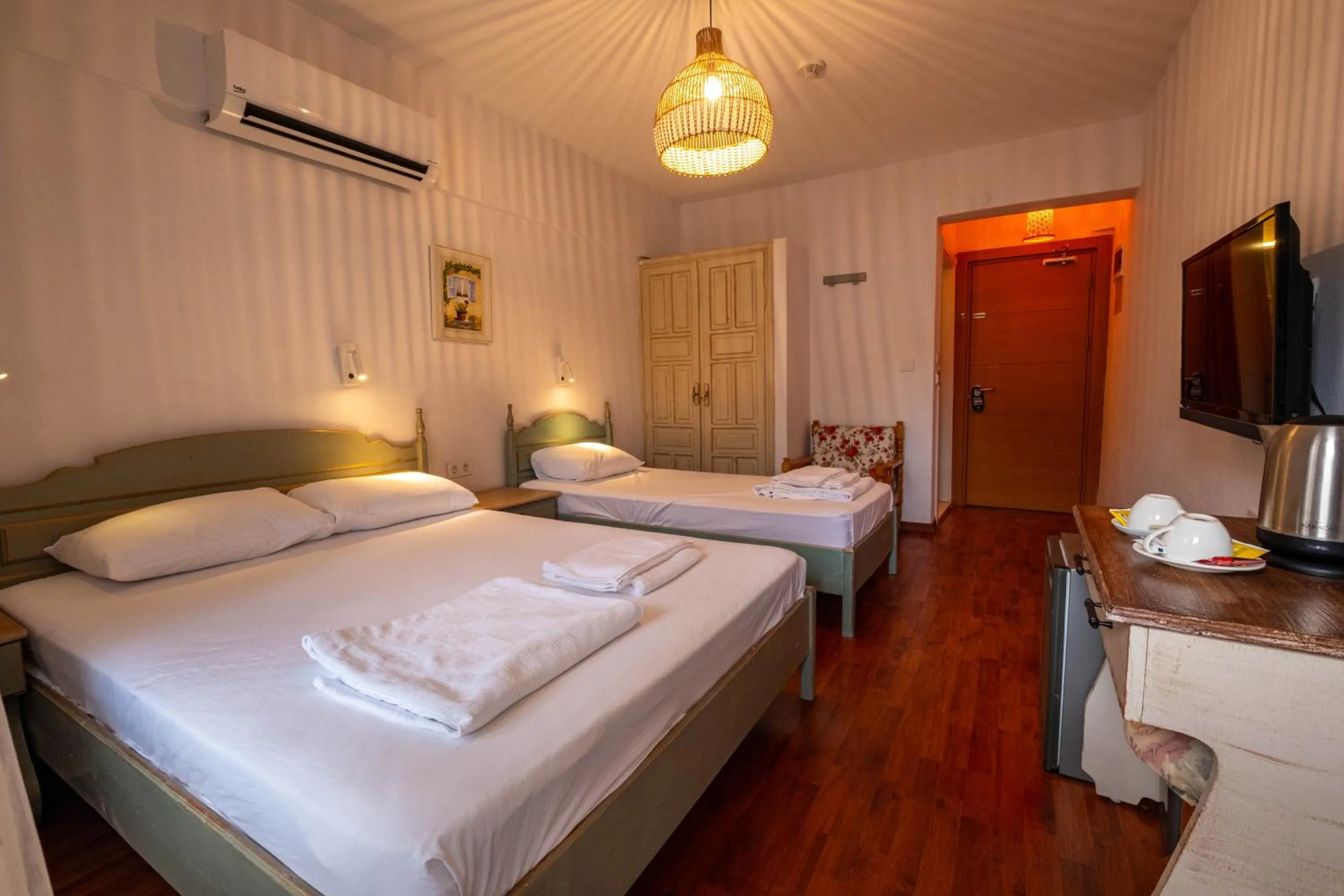 Photo of the whole room in The Diplomat Hotel