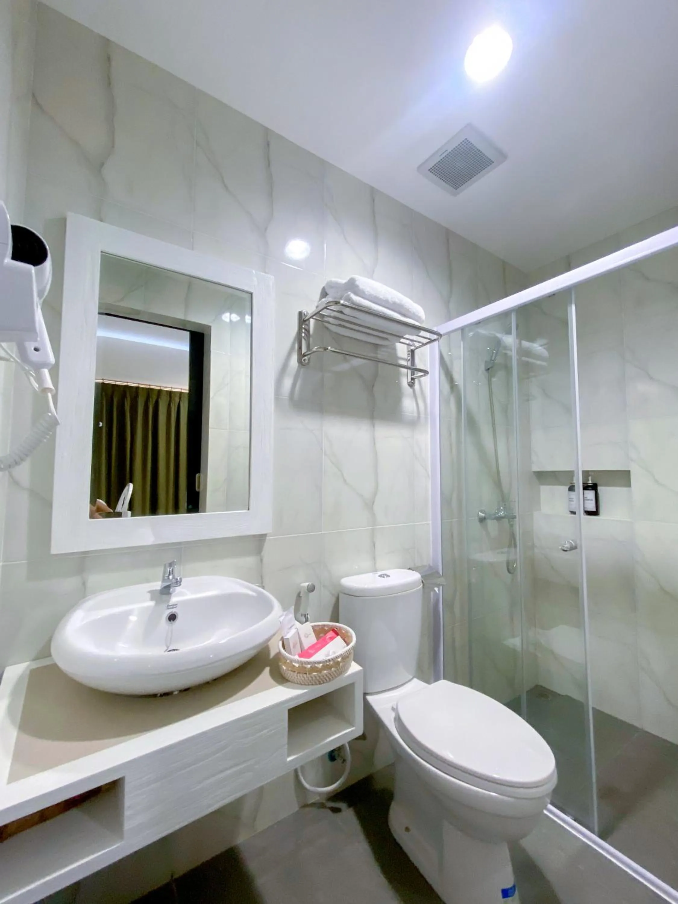 Toilet in Flamingo Ceria