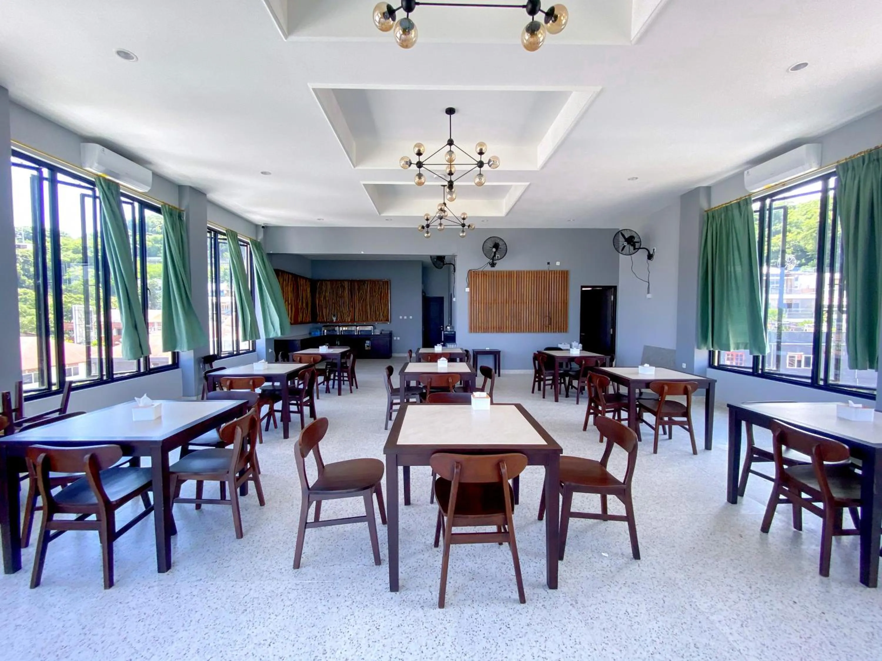 Restaurant/places to eat in Flamingo Ceria