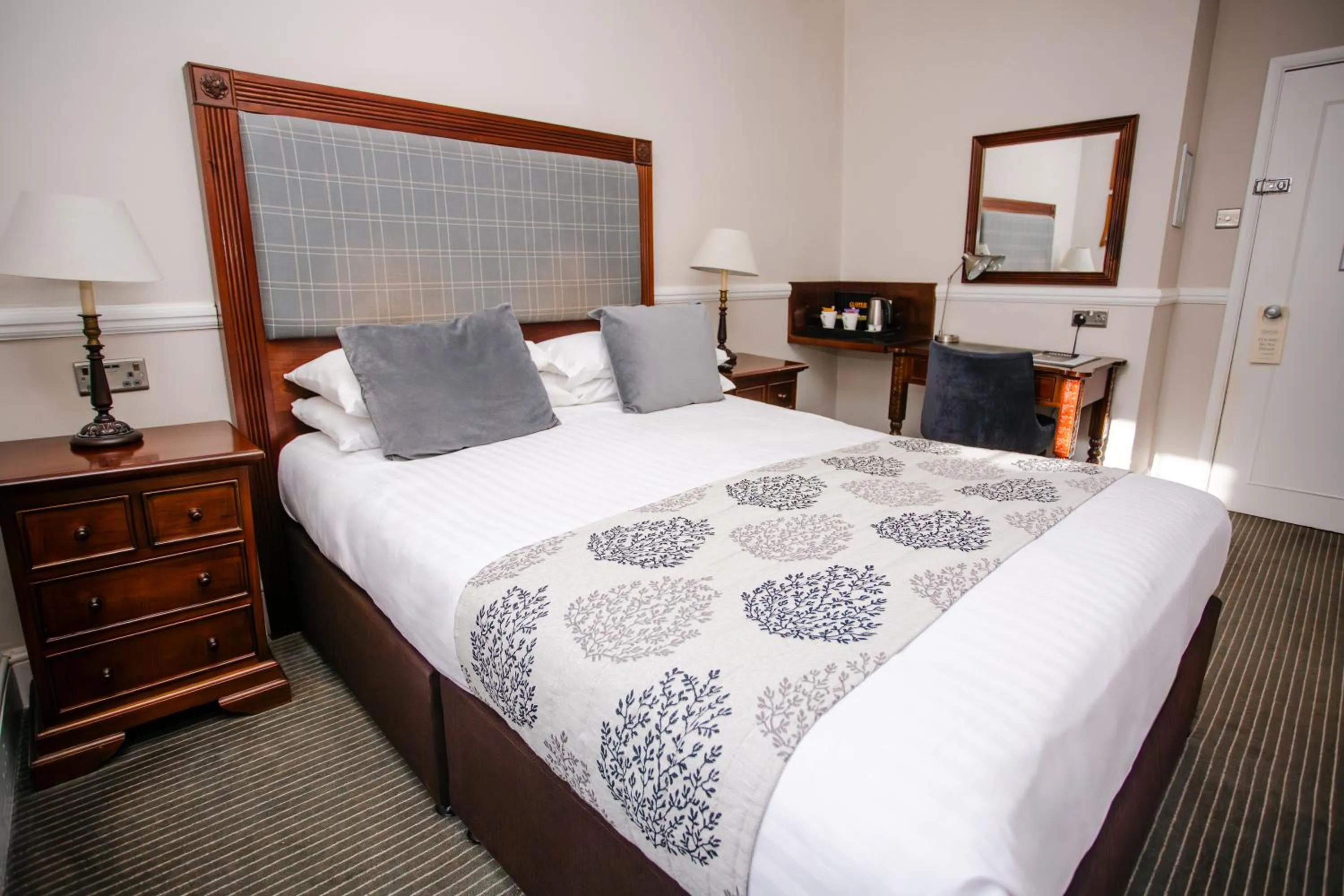 Bed in The Snooty Fox