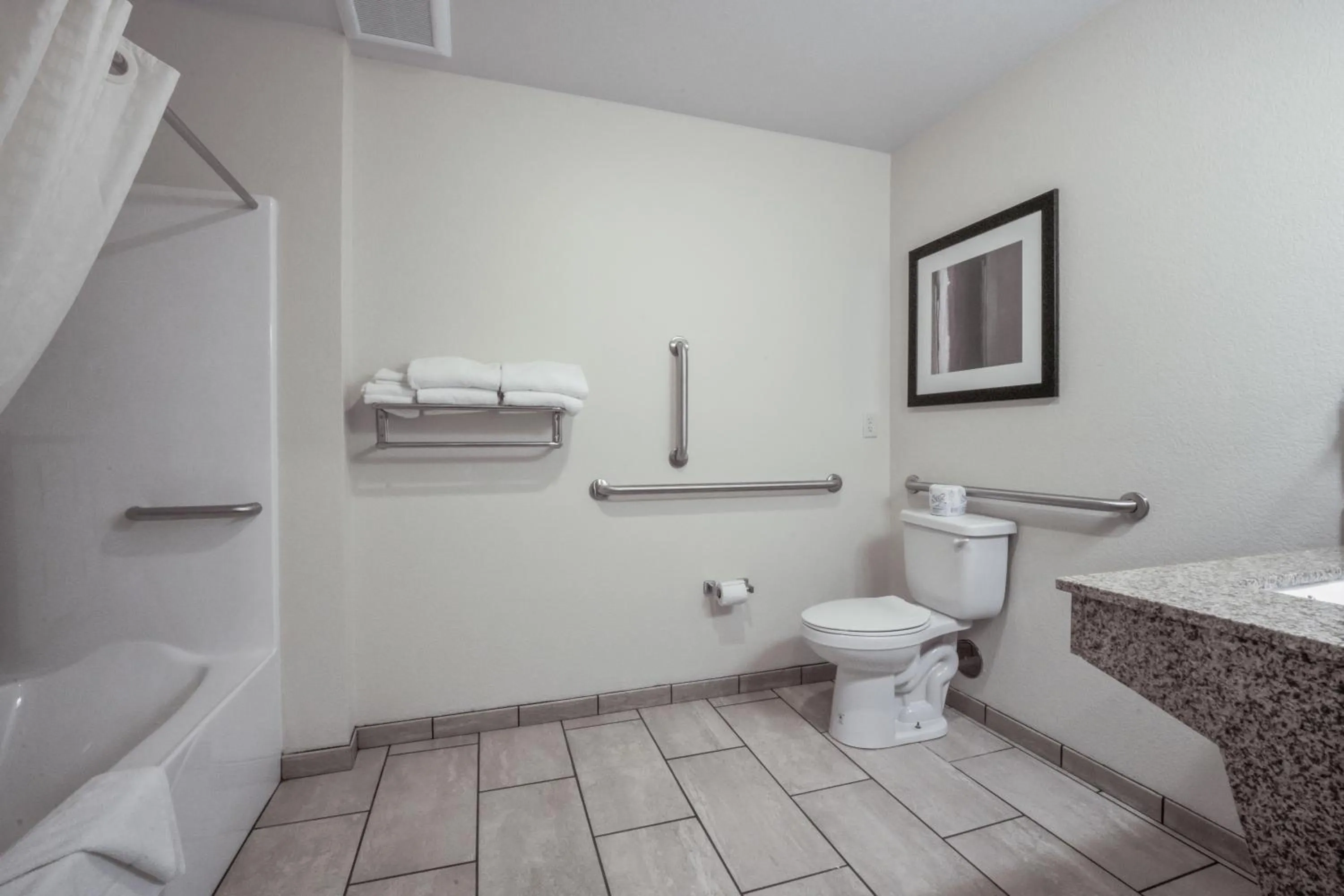 Bathroom in Cobblestone Inn & Suites - Boise City
