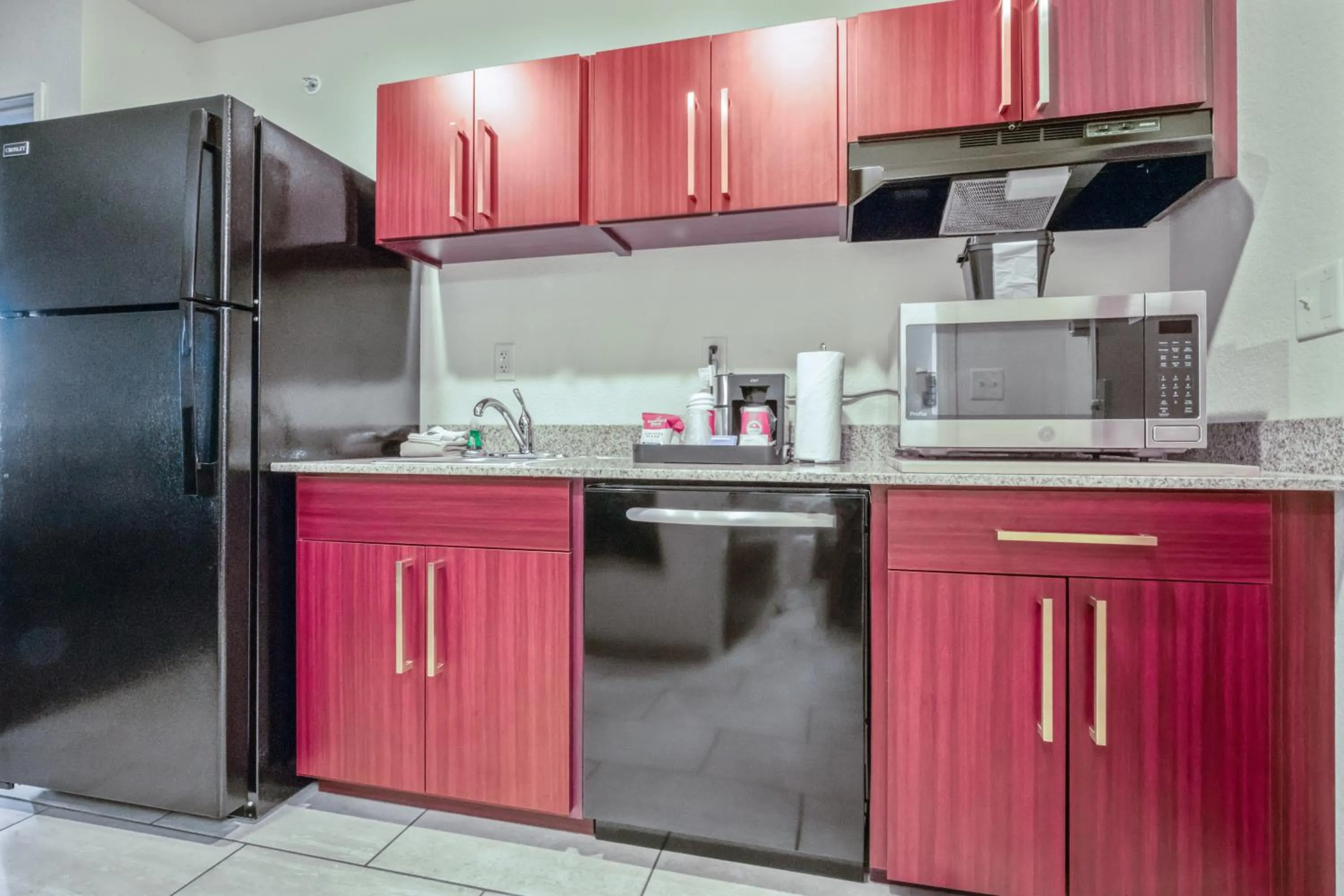 Kitchen or kitchenette in Cobblestone Inn & Suites - Boise City