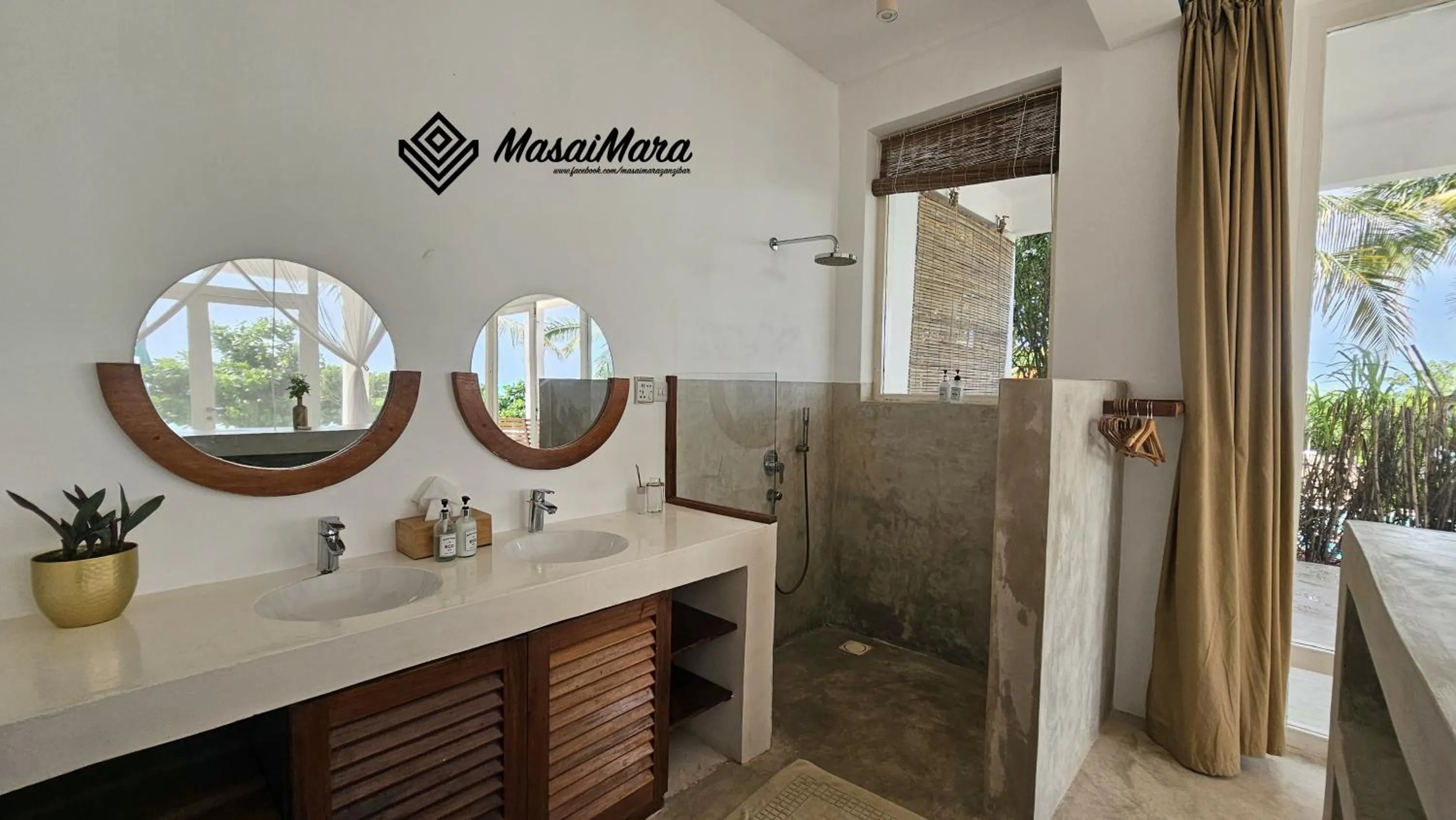 Shower in Masai Mara Zanzibar - Boutique Hotel