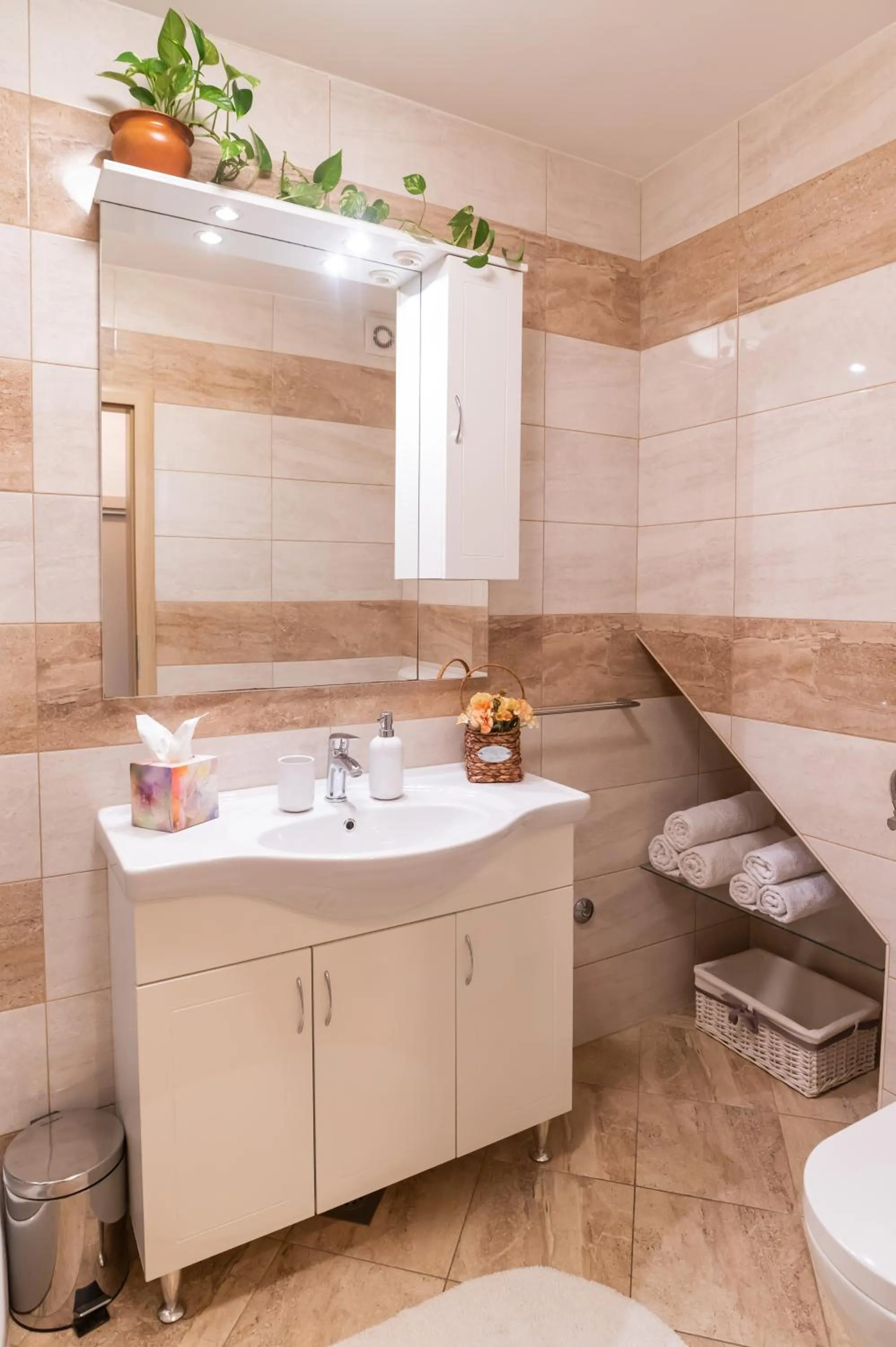 Toilet in "Skalinada" Apartments in the Heart of Split