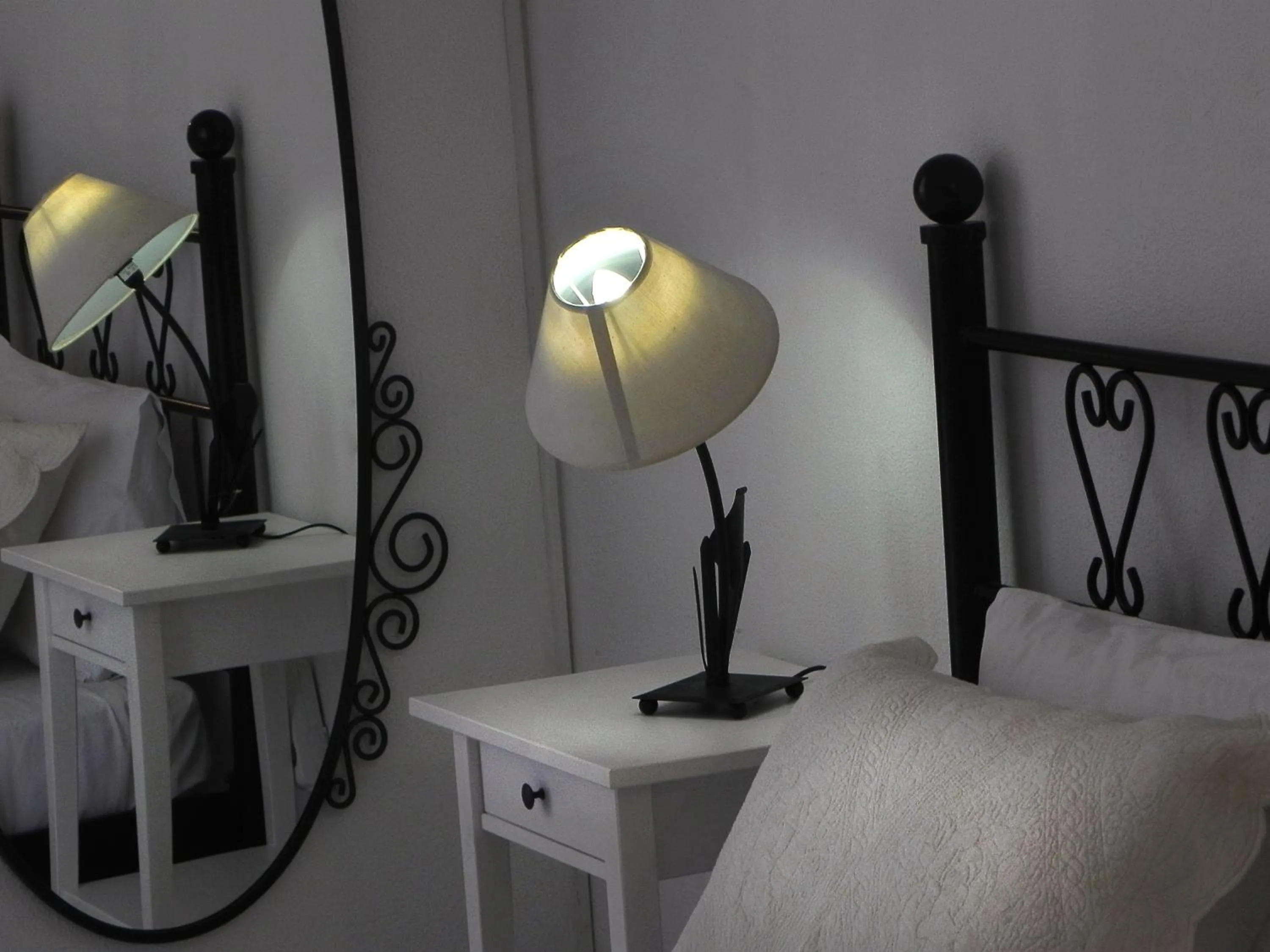 Decorative detail, Bed in Ulysses Hotel