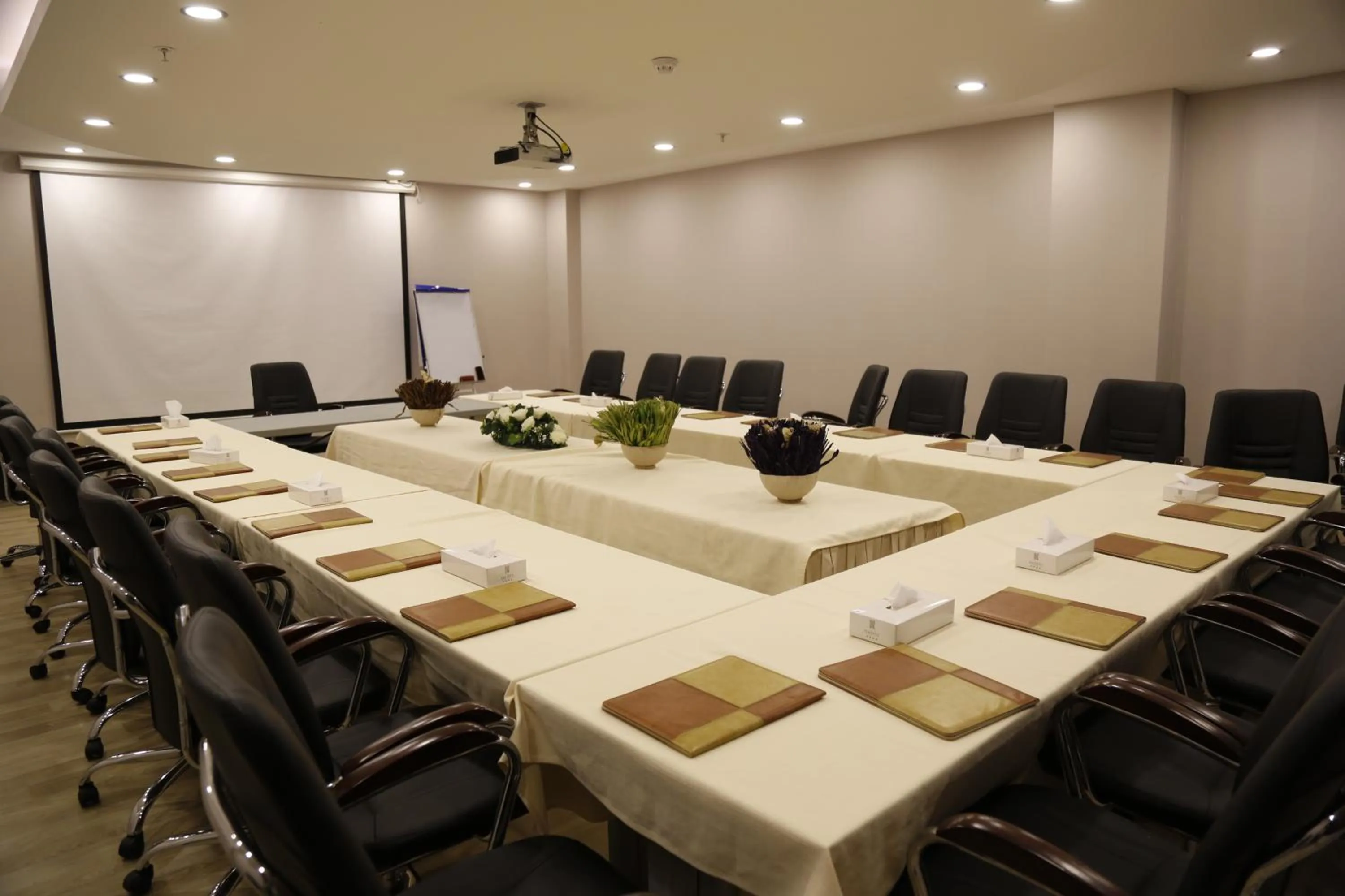 Meeting/conference room in Erbil Quartz Hotel