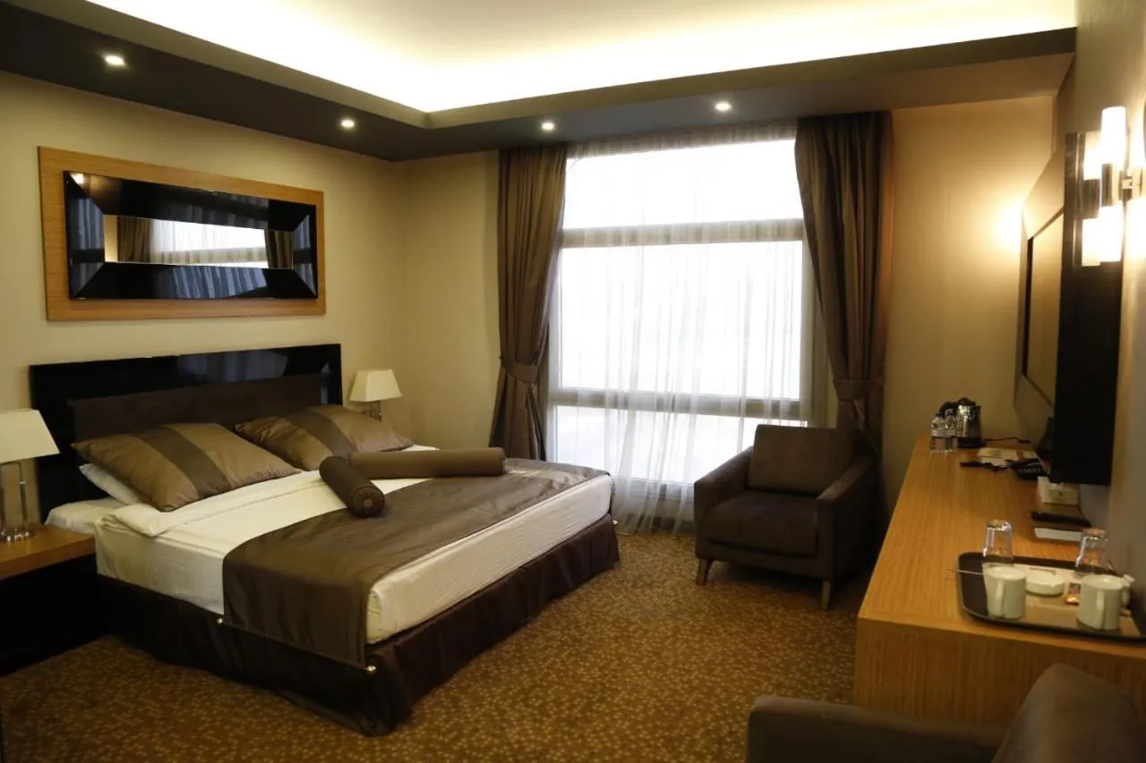 Property building, Bed in Erbil Quartz Hotel