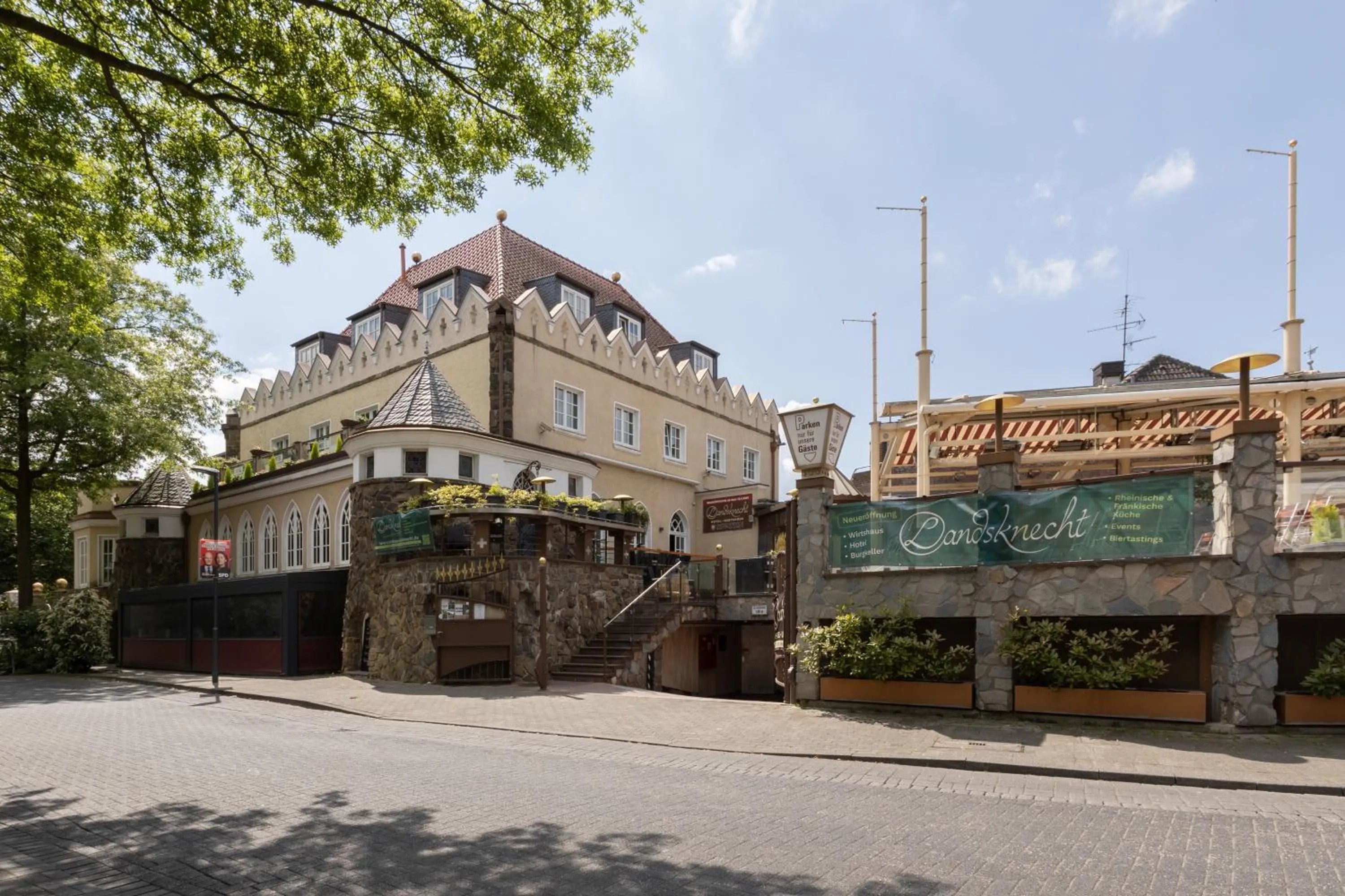 Property building in Wirtshaus & Hotel Landsknecht