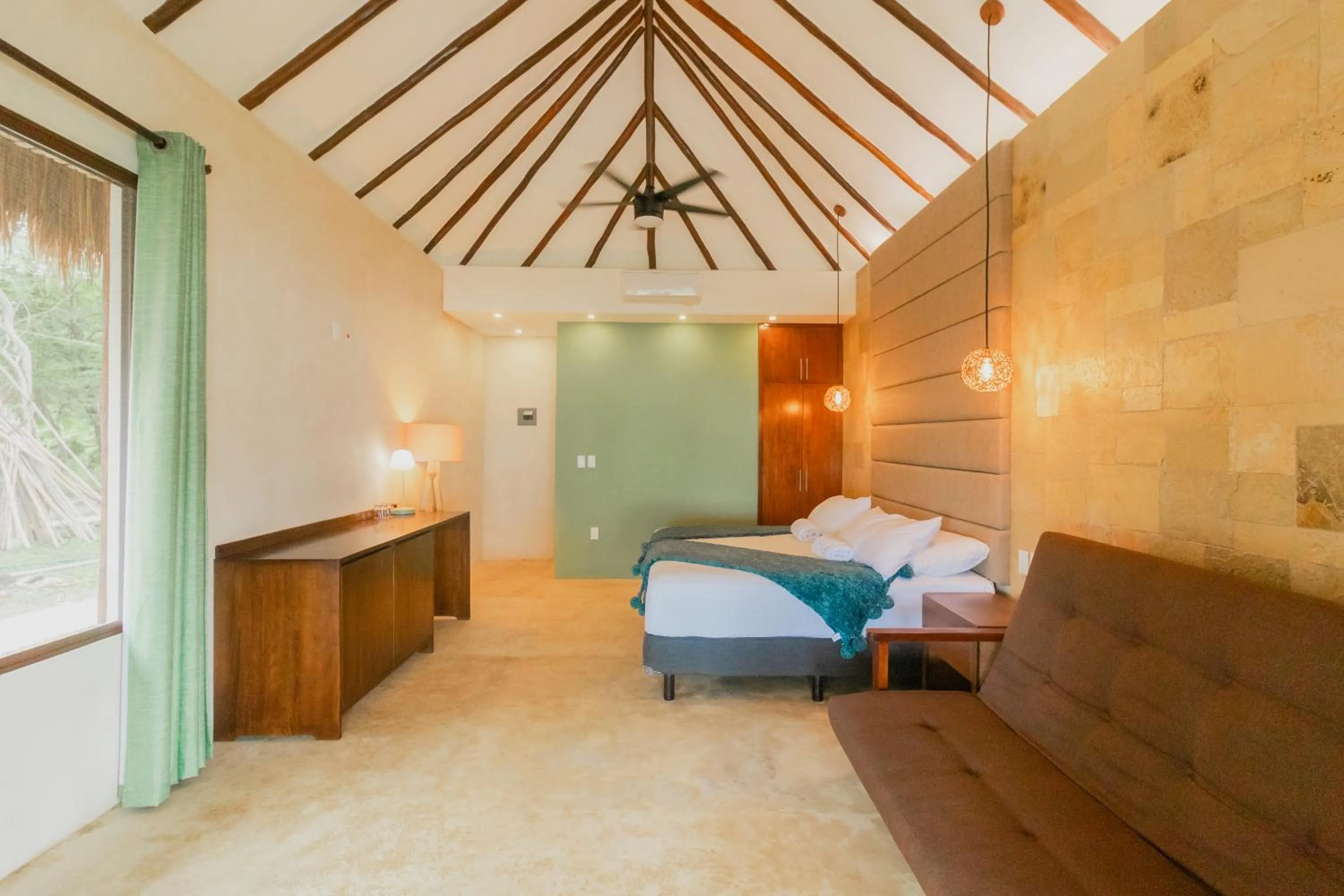 Photo of the whole room, Bed in Mayan Playa Bacalar