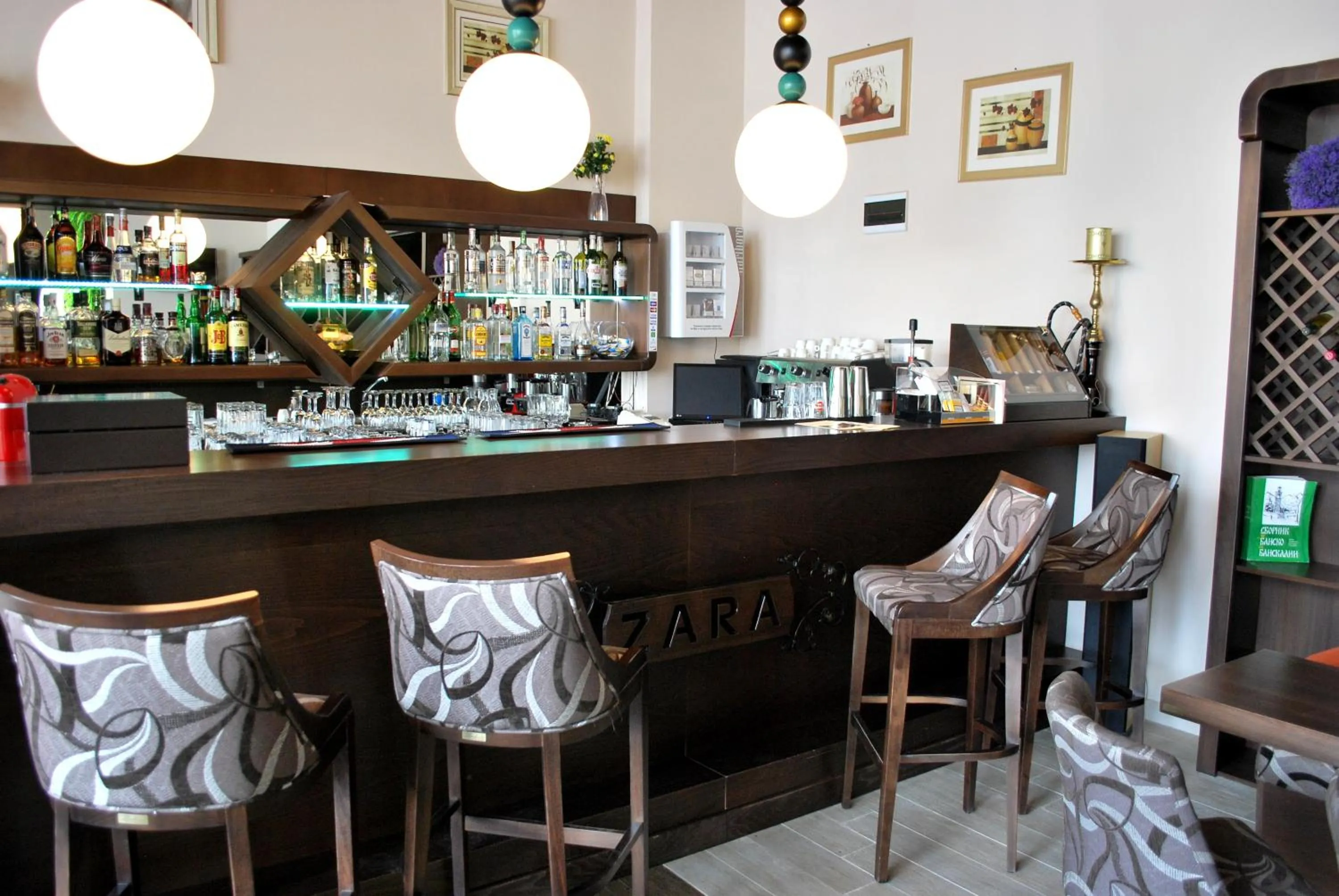 Lounge or bar in Hotel Zara