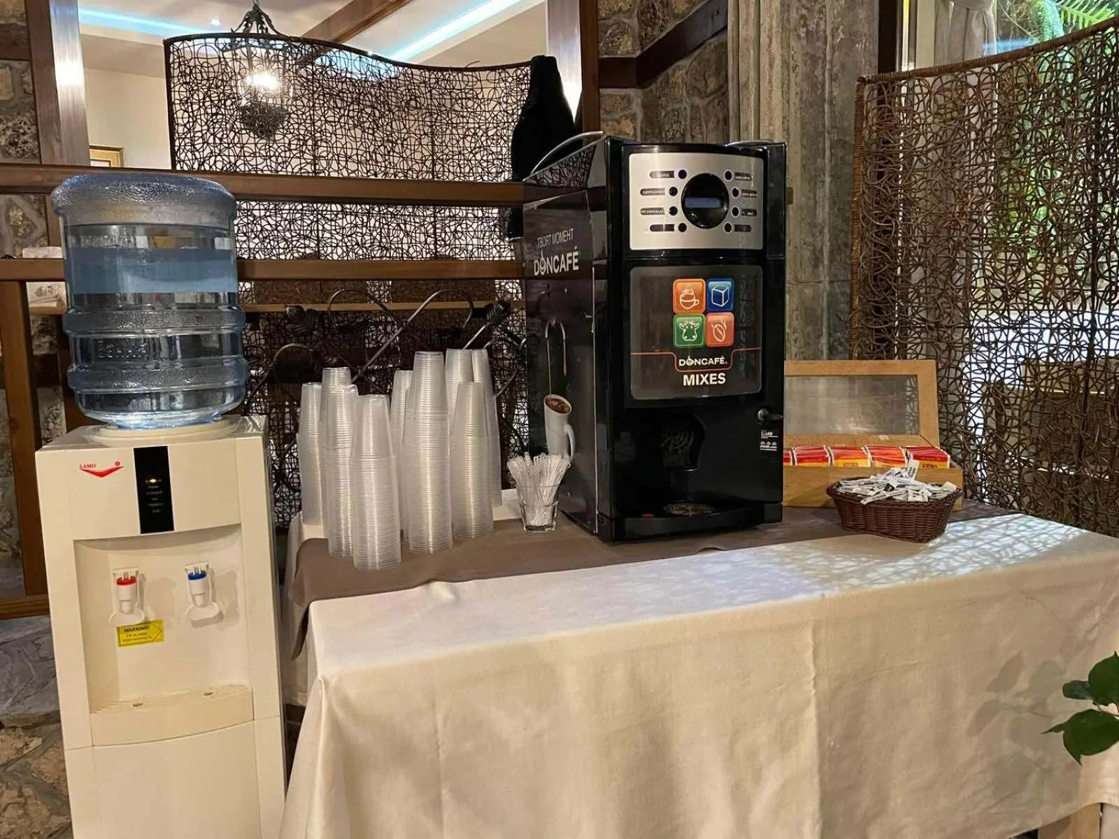 vending machine in Hotel Zara