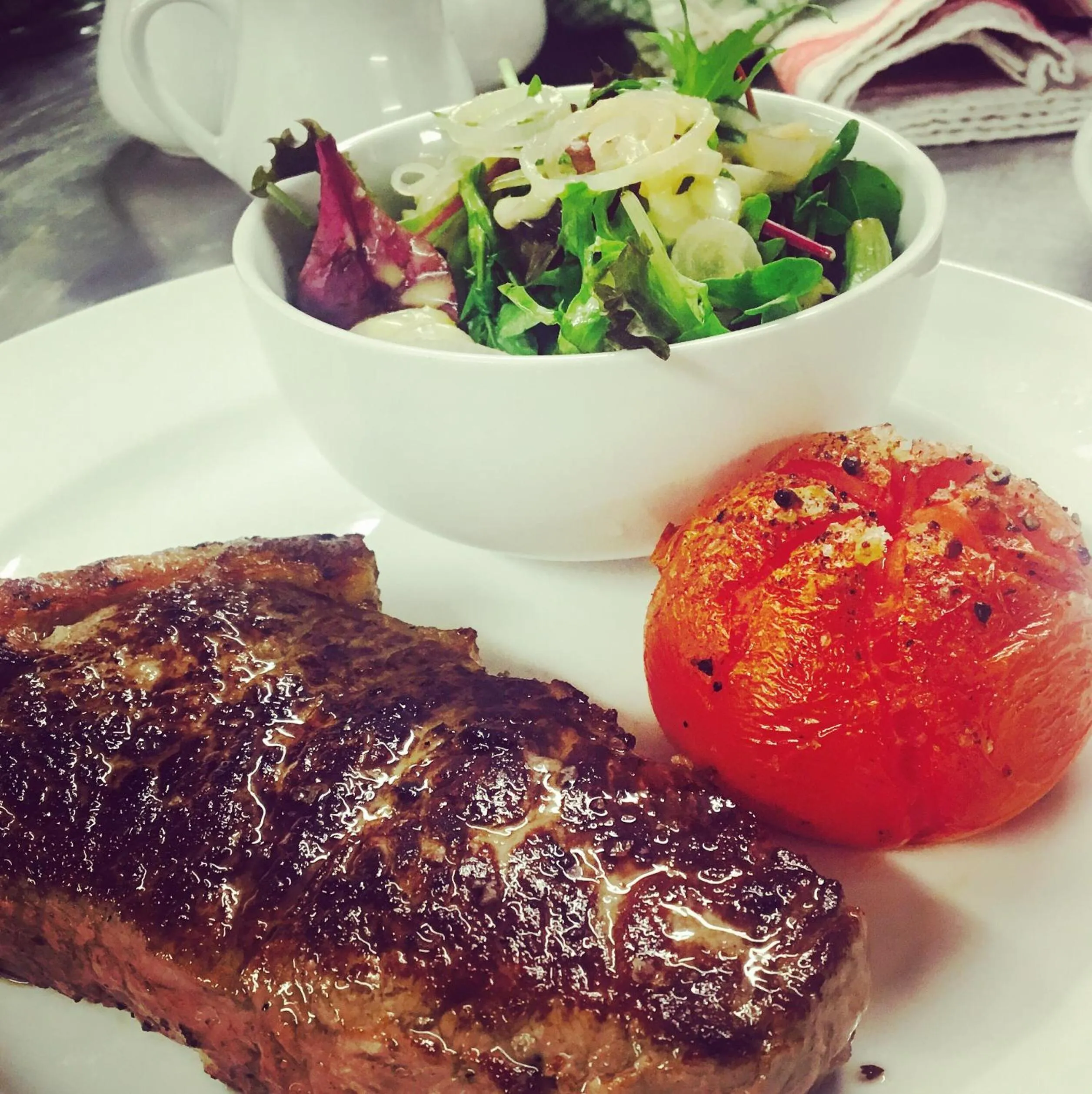 Restaurant/places to eat in Halfway House Inn