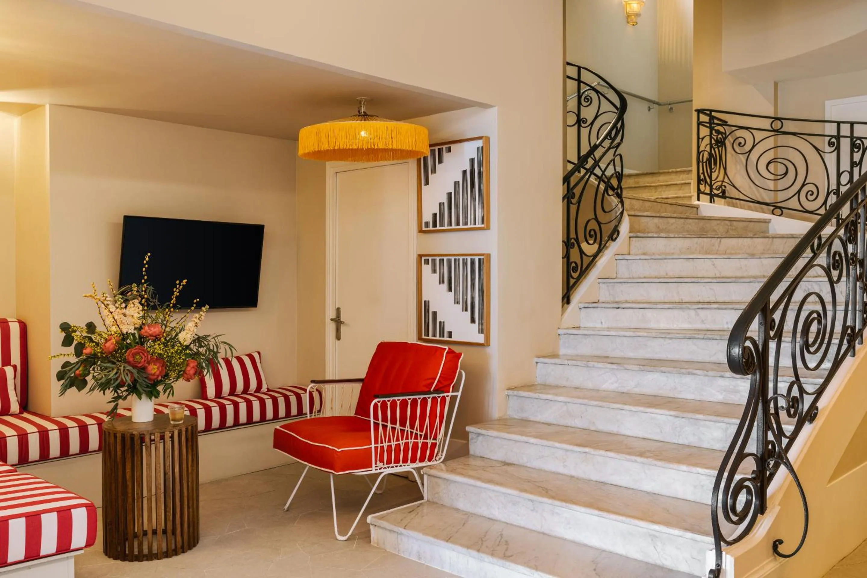 Yelo Lumière powered by Sonder