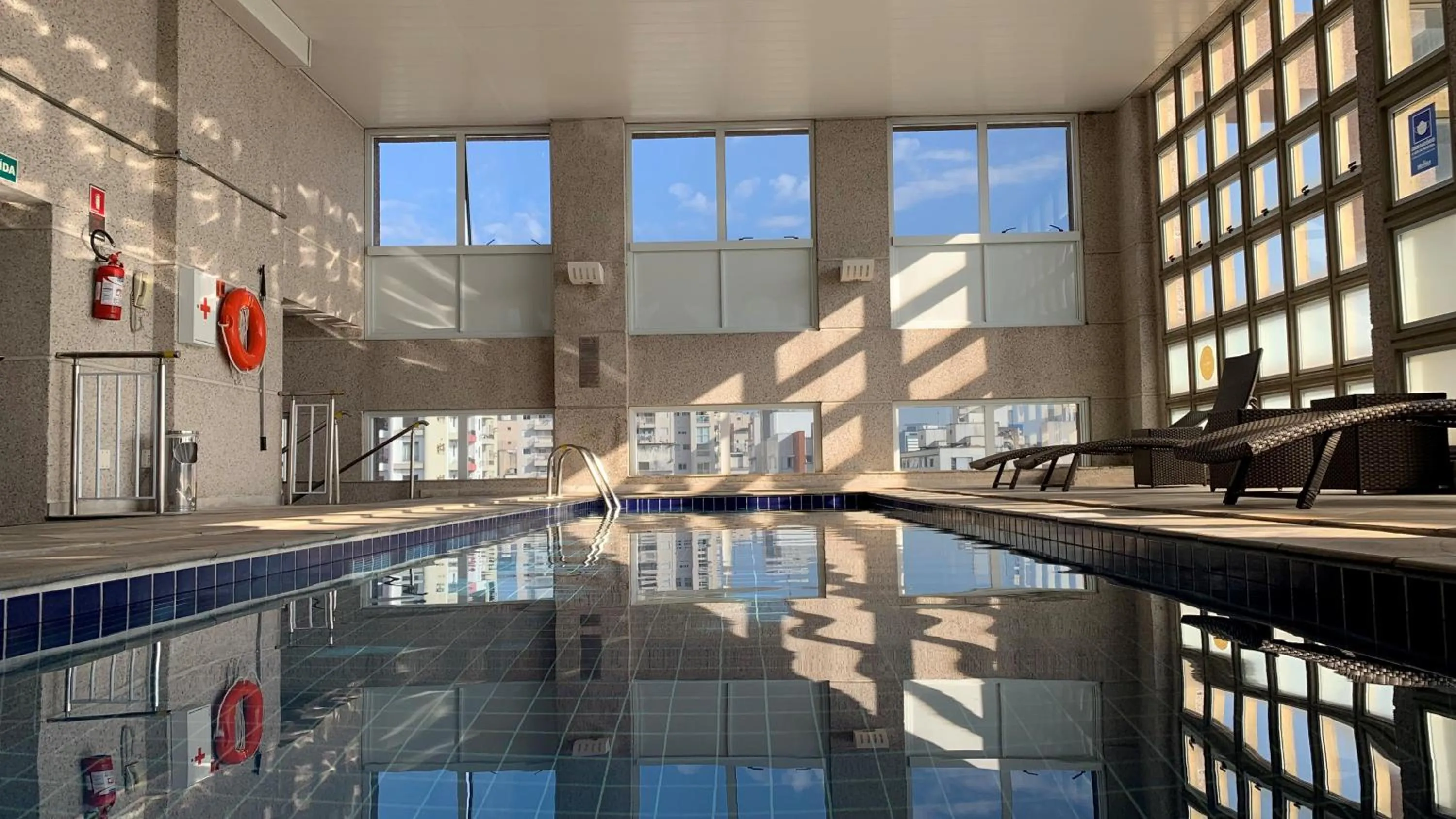 Swimming pool in Mercure Sao Paulo Bela Vista