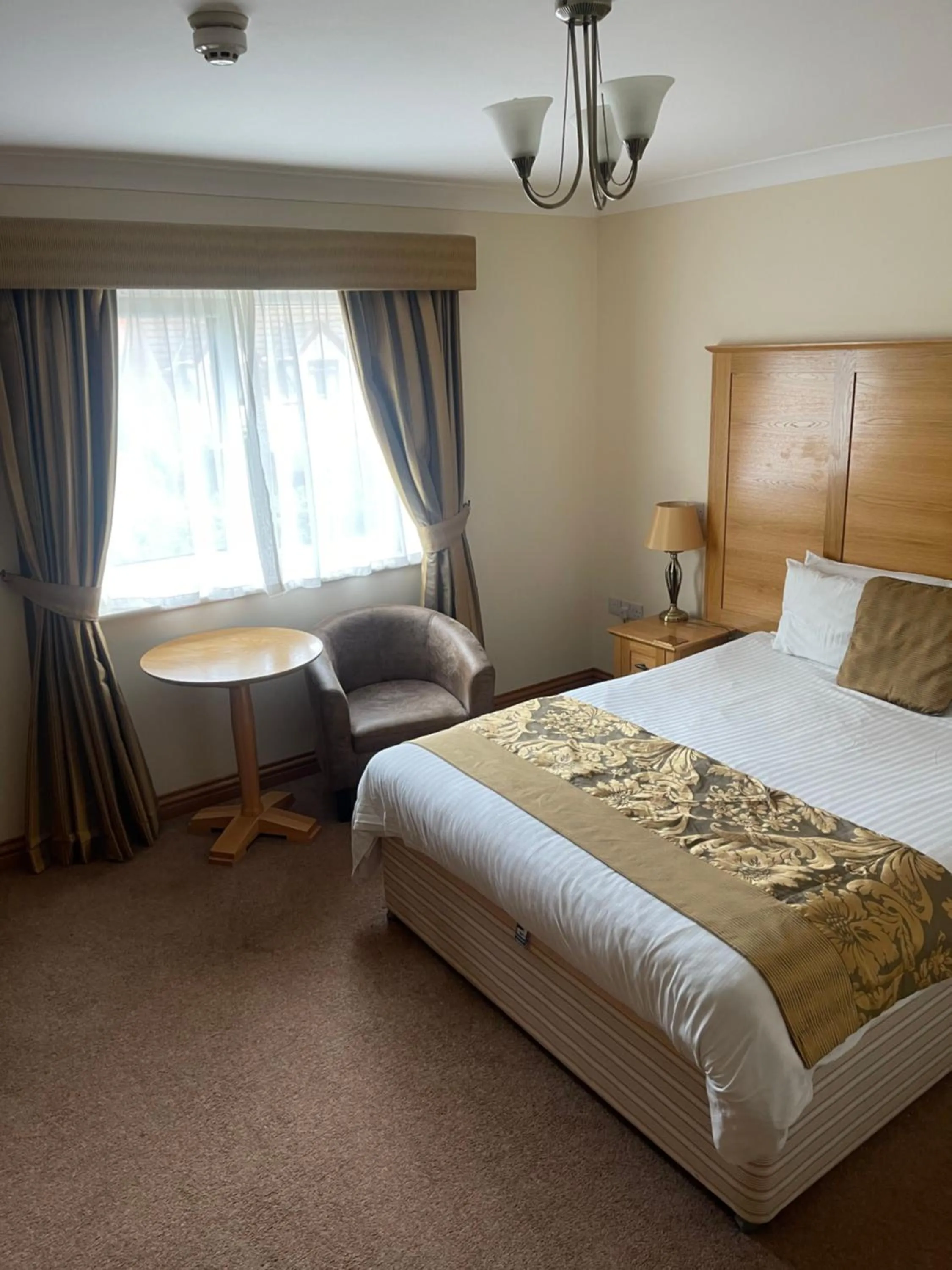 Bedroom, Bed in The Chetwynde - Self Check In HMO