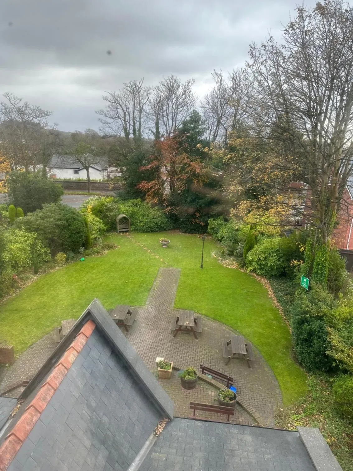 Garden view in The Chetwynde - Self Check In HMO