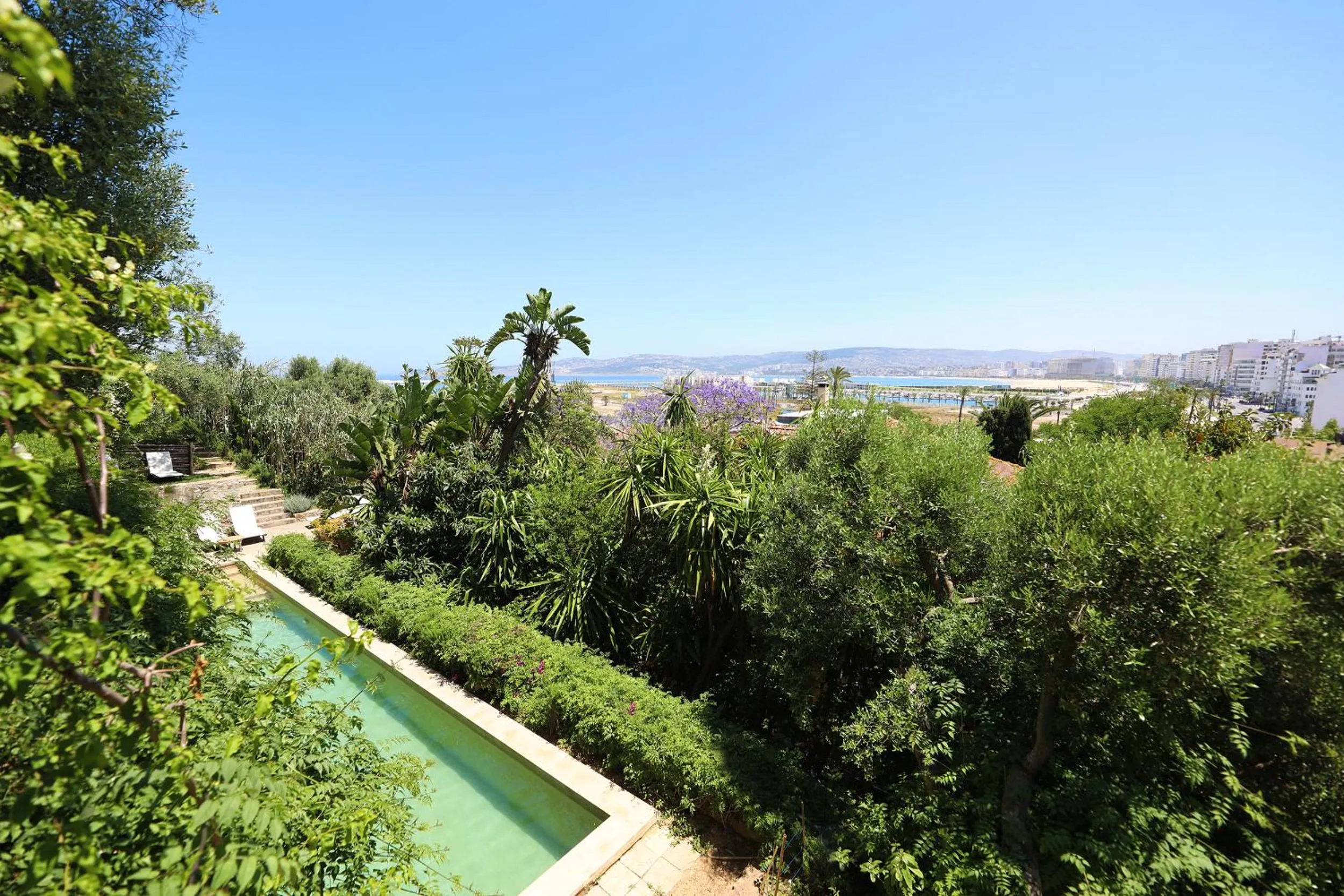 Pool view in Mimi Calpe