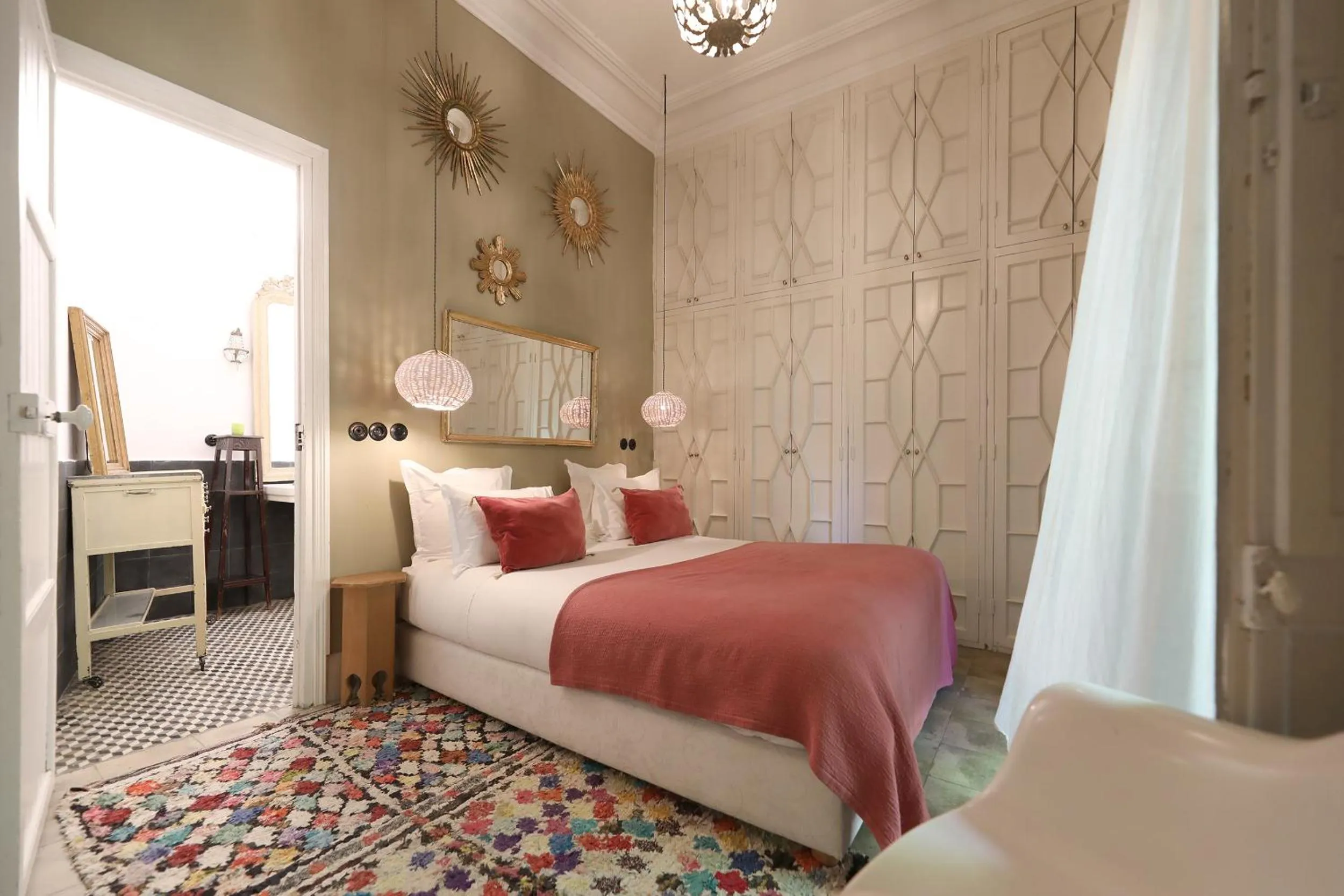 Photo of the whole room, Bed in Mimi Calpe