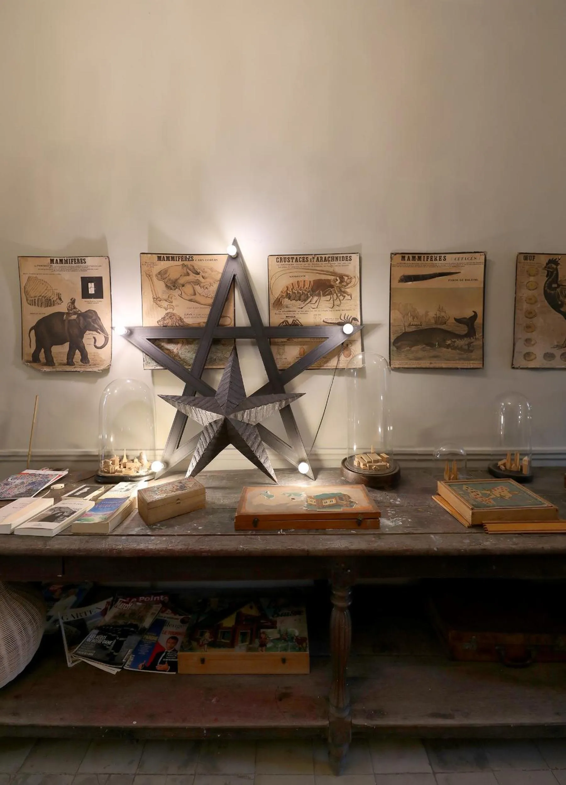 Decorative detail in Mimi Calpe