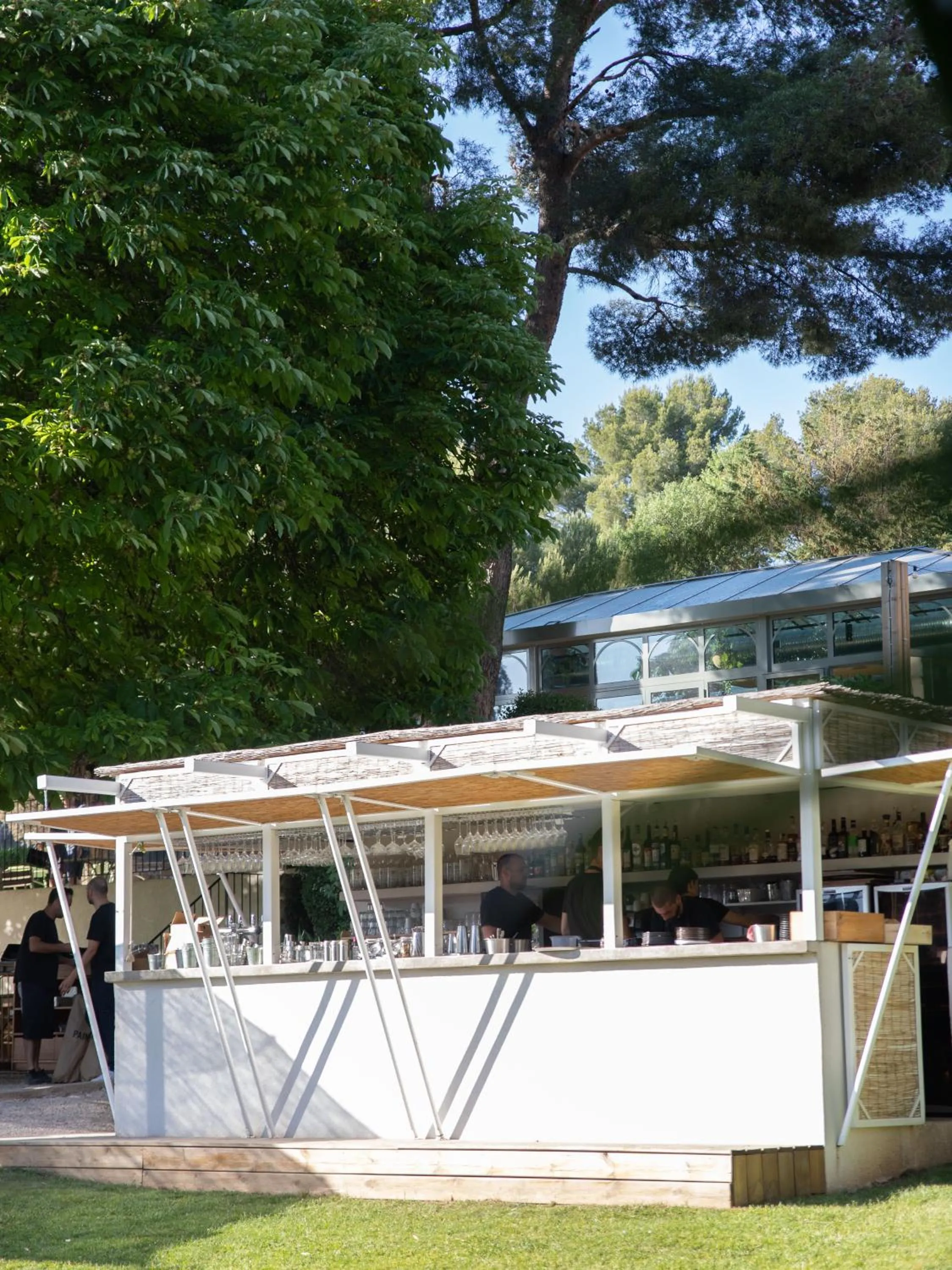 Restaurant/places to eat in Domaine Gao