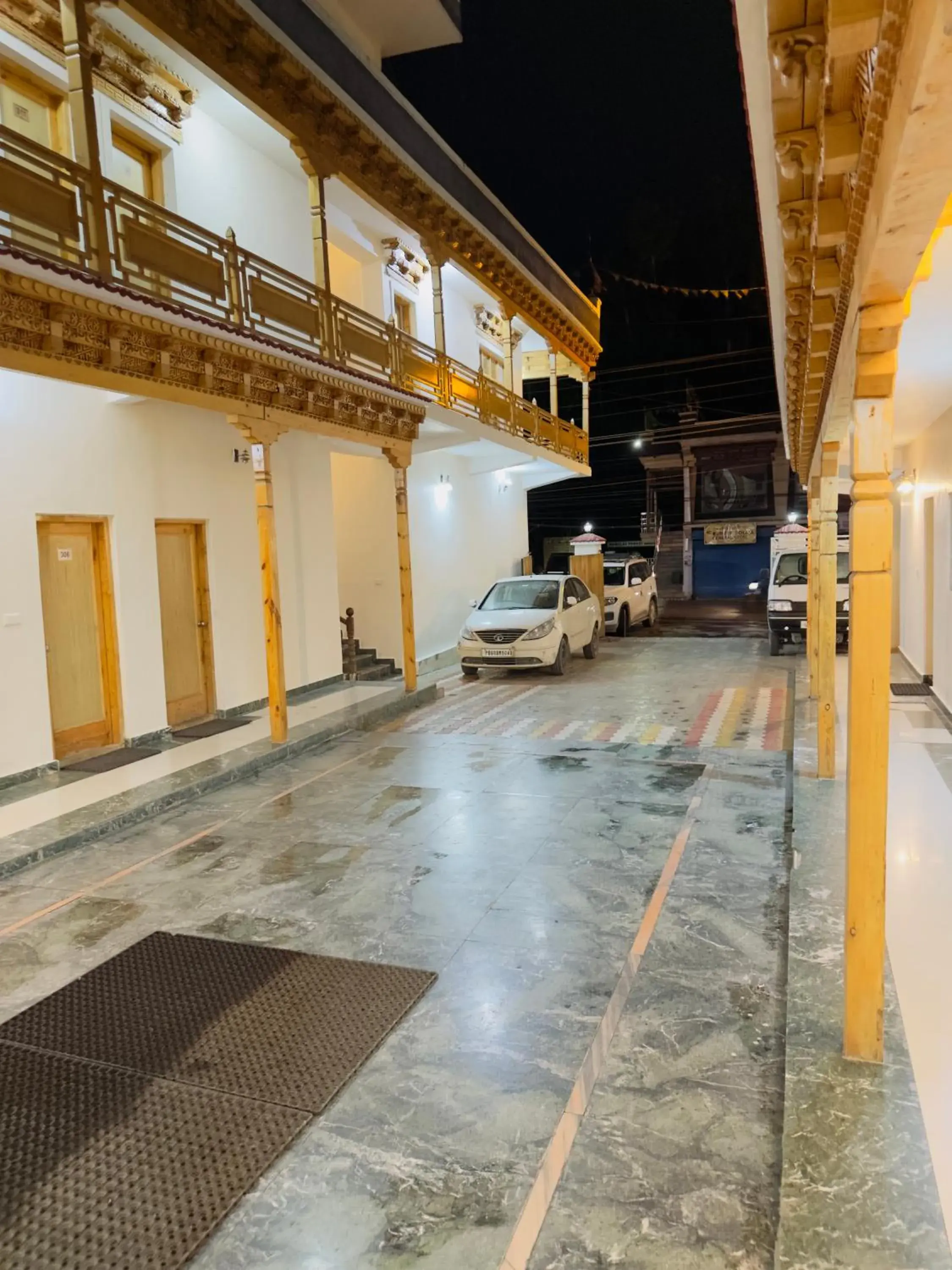 Property building in Hotel Dimbir Regency Property building in Hotel Dimbir Regency