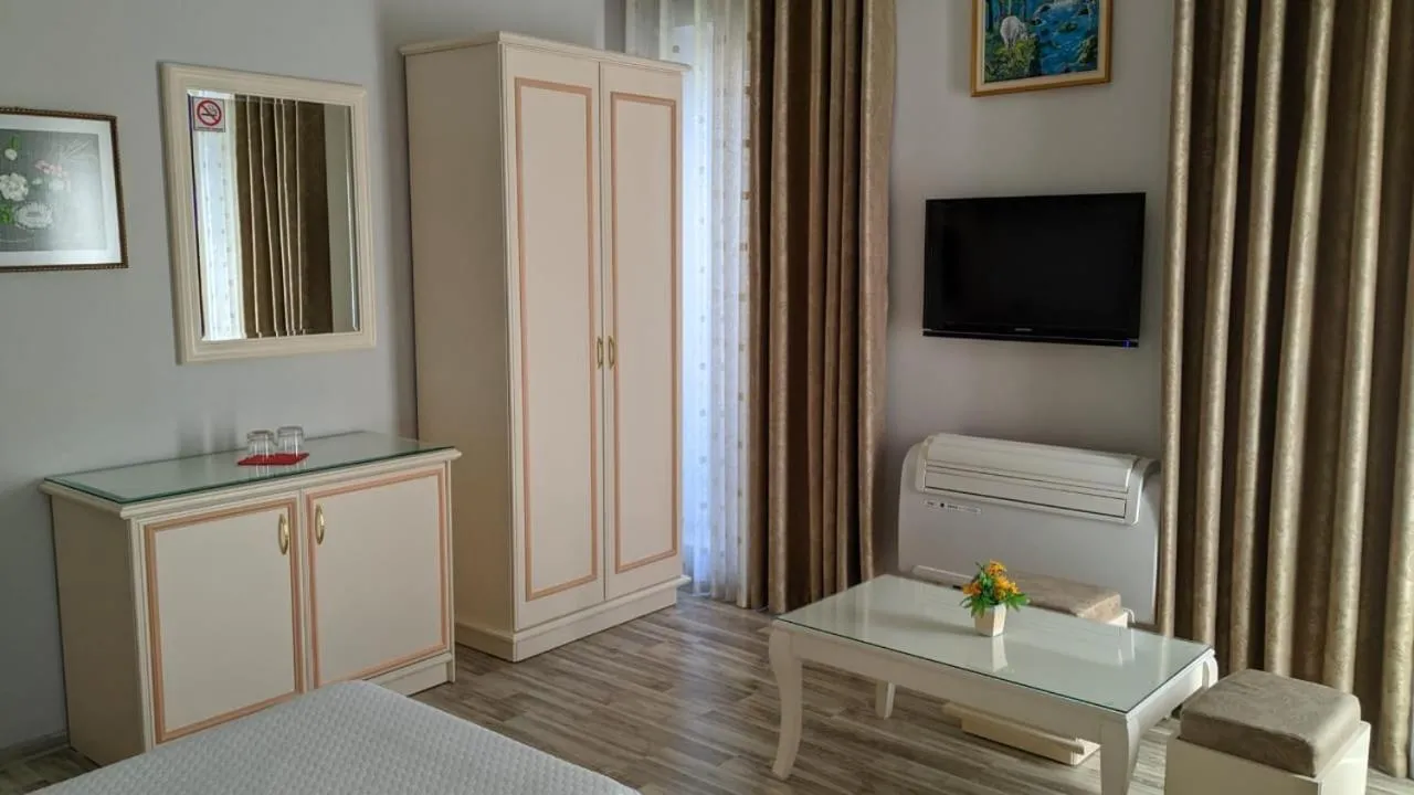 Bed in Hotel Guri