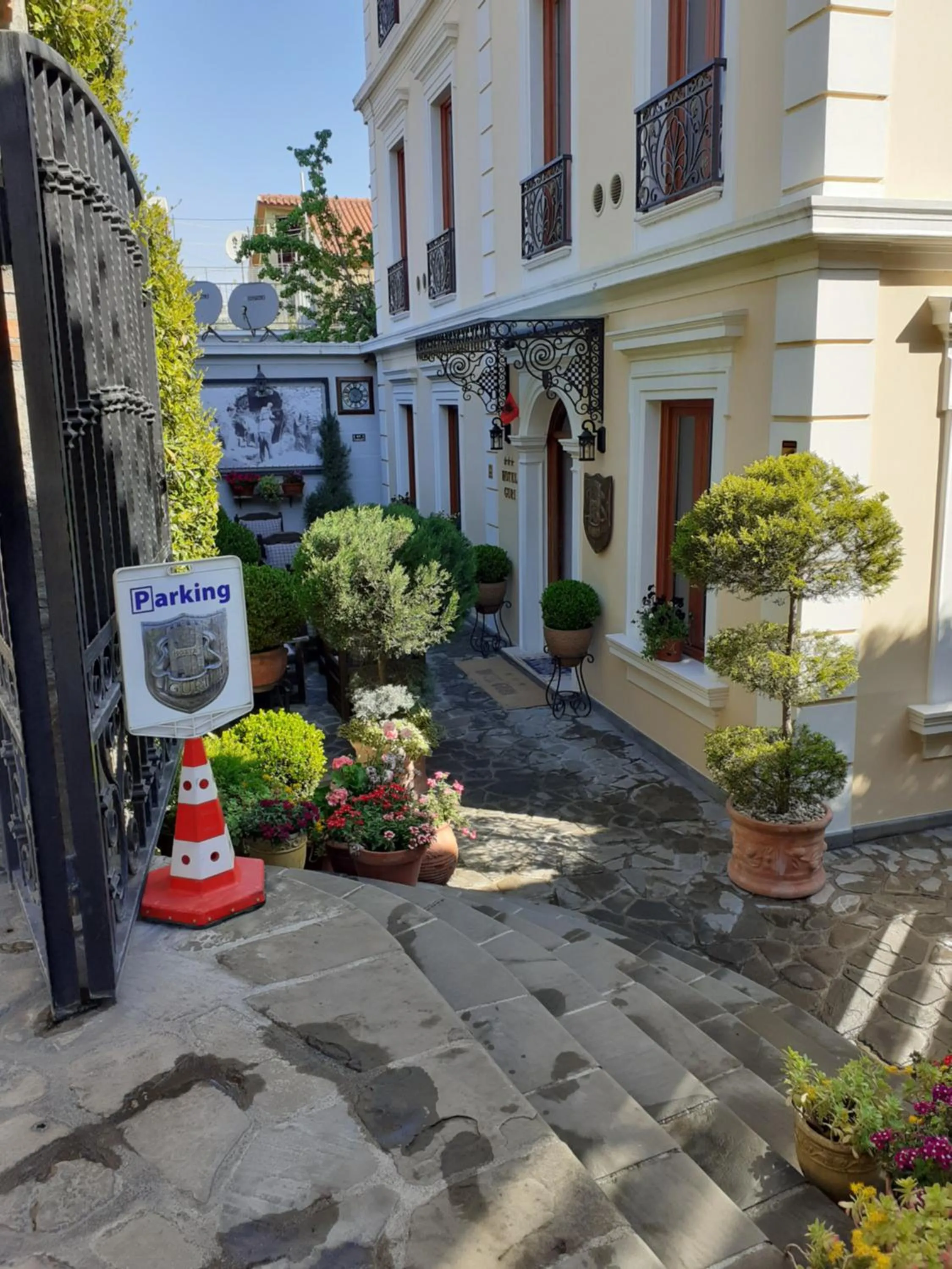 Hotel Guri
