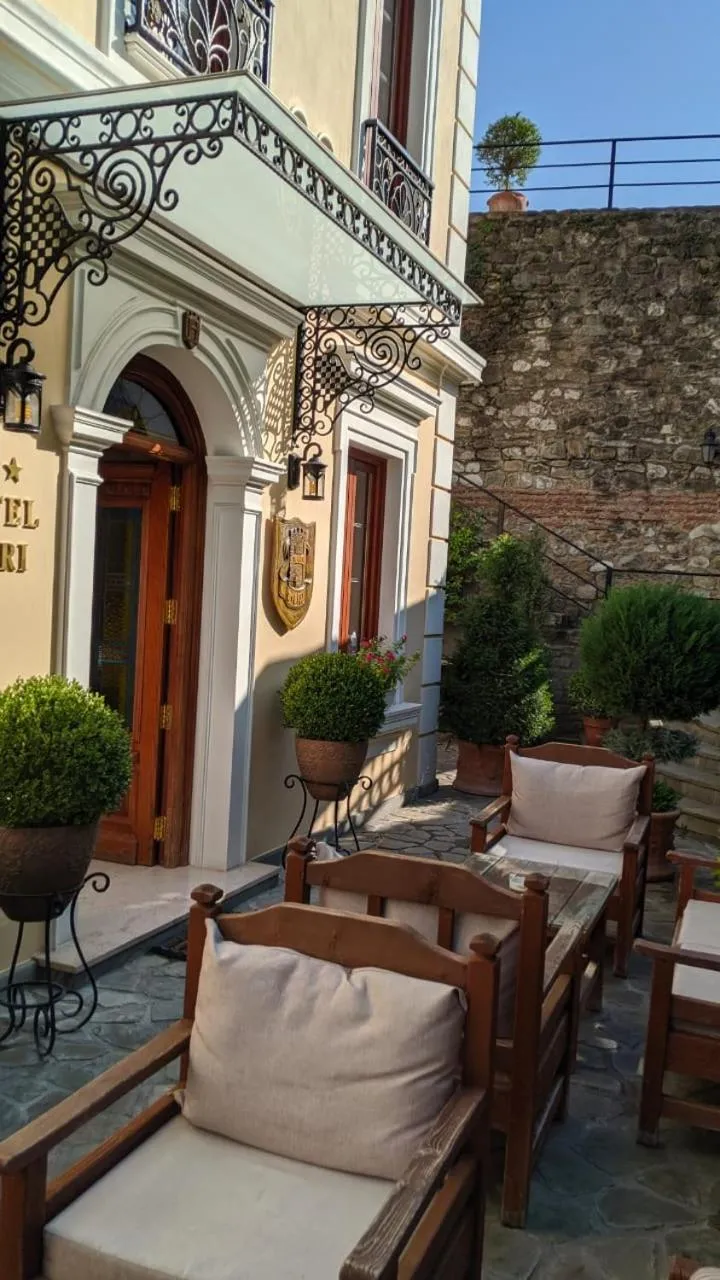 Hotel Guri