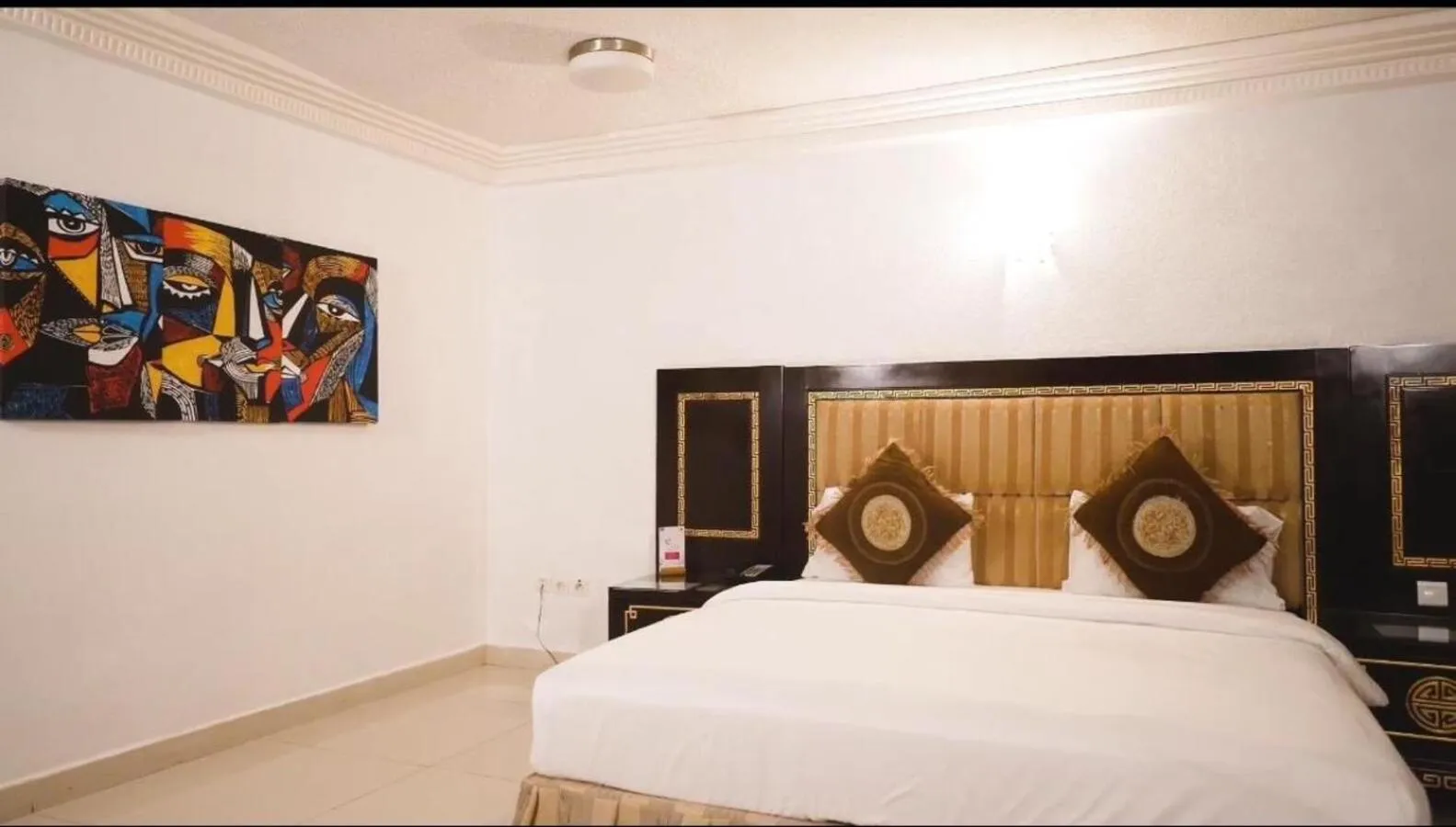 Bed in Nobila Airport Hotel