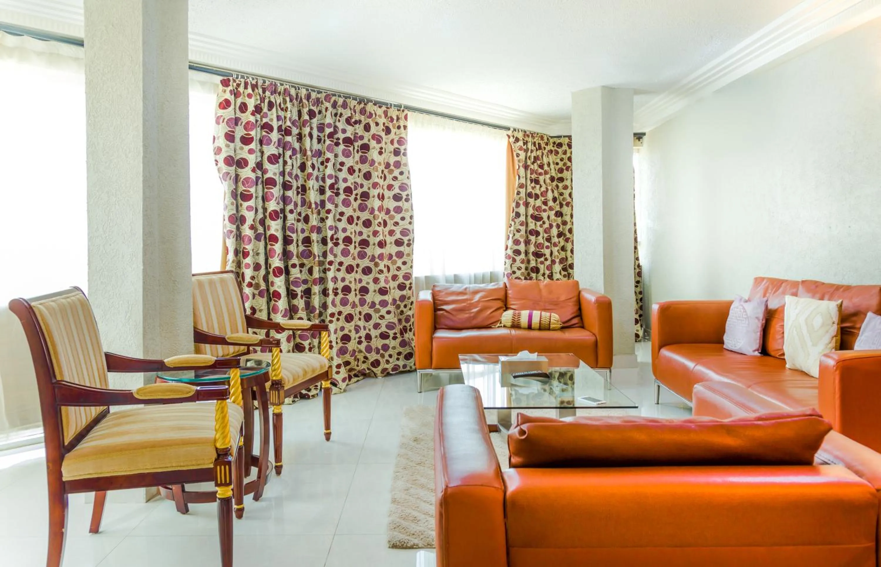 Living room in Nobila Airport Hotel