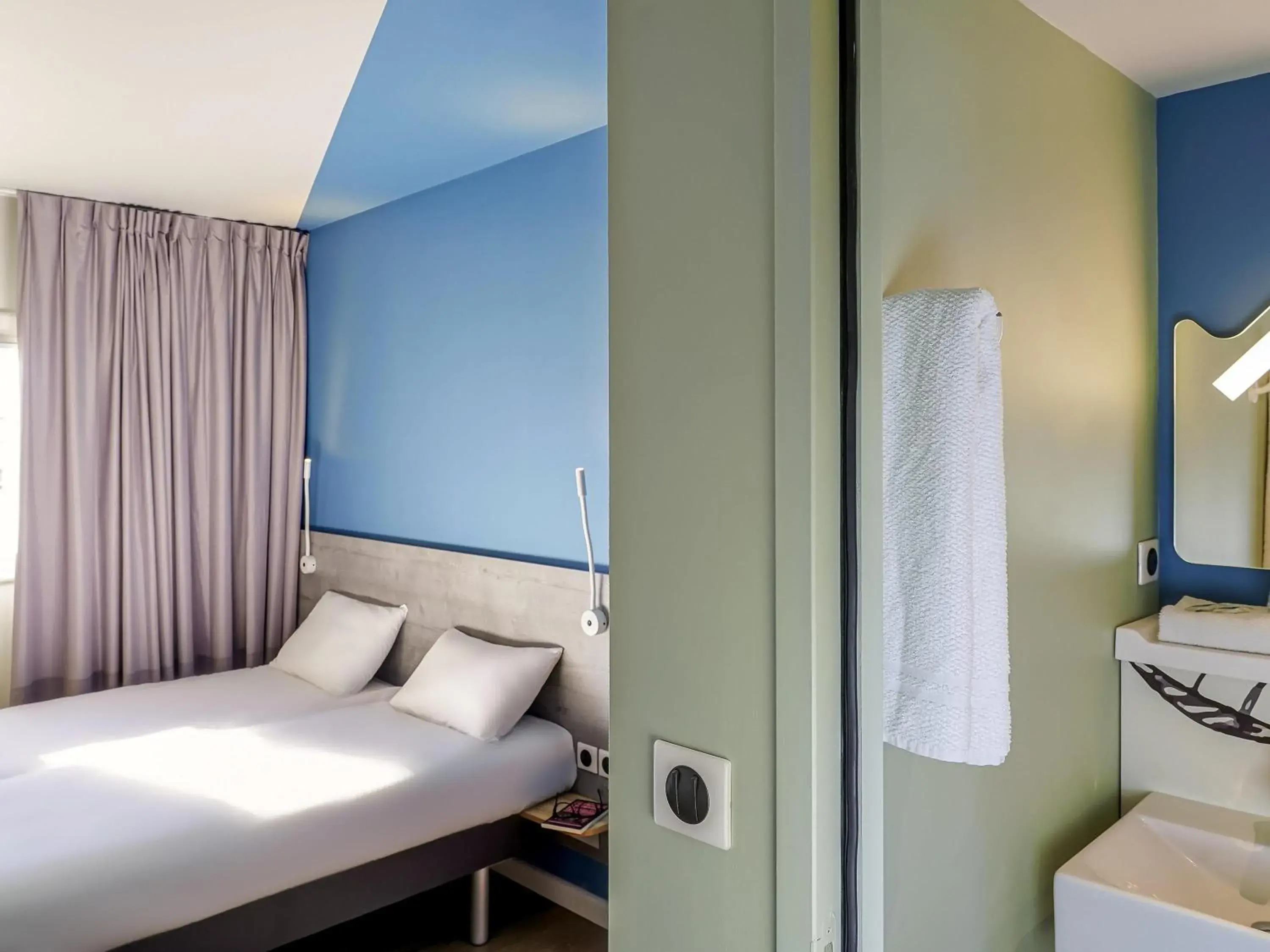 Twin Room in Ibis Budget Aubenas Twin Room in Ibis Budget Aubenas