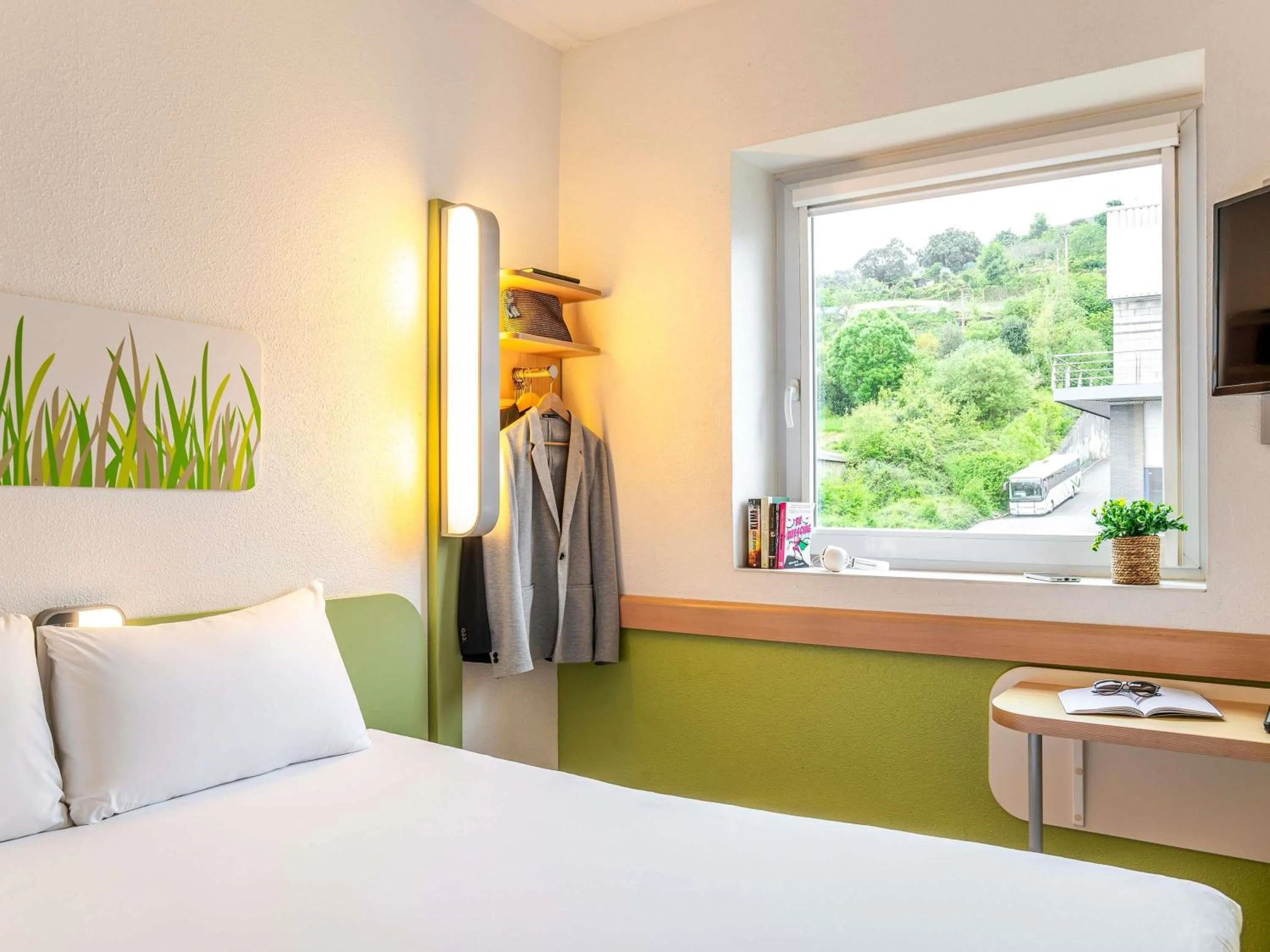 Bedroom, Bed in Ibis Budget Bilbao Barakaldo