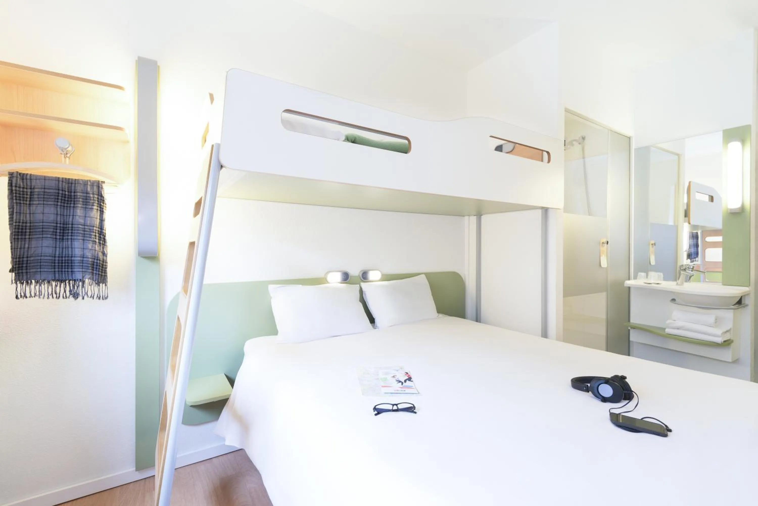 Bedroom, Bed in Ibis Budget Bilbao Barakaldo