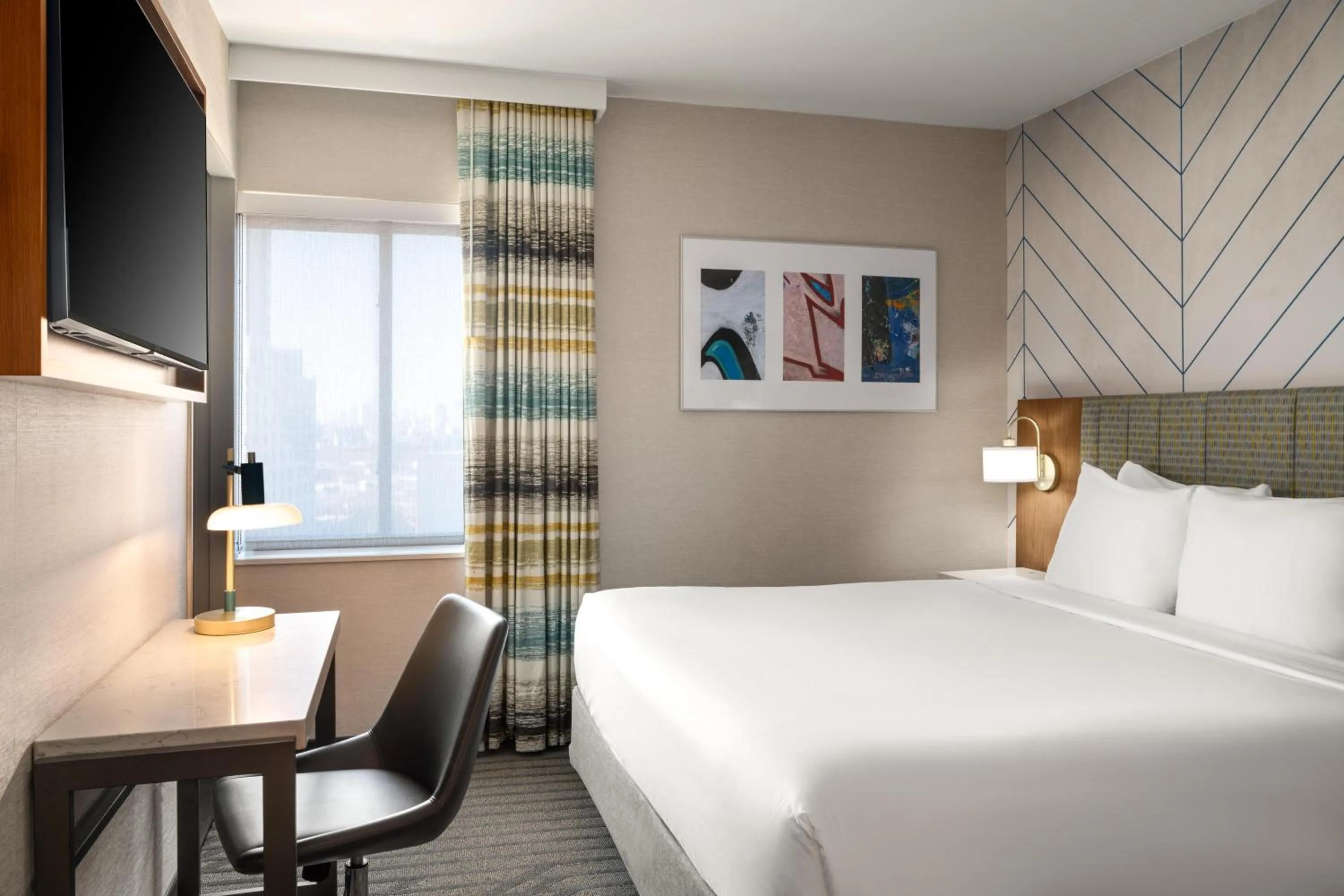 Photo of the whole room, Bed in The Nedia, BW Signature Collection