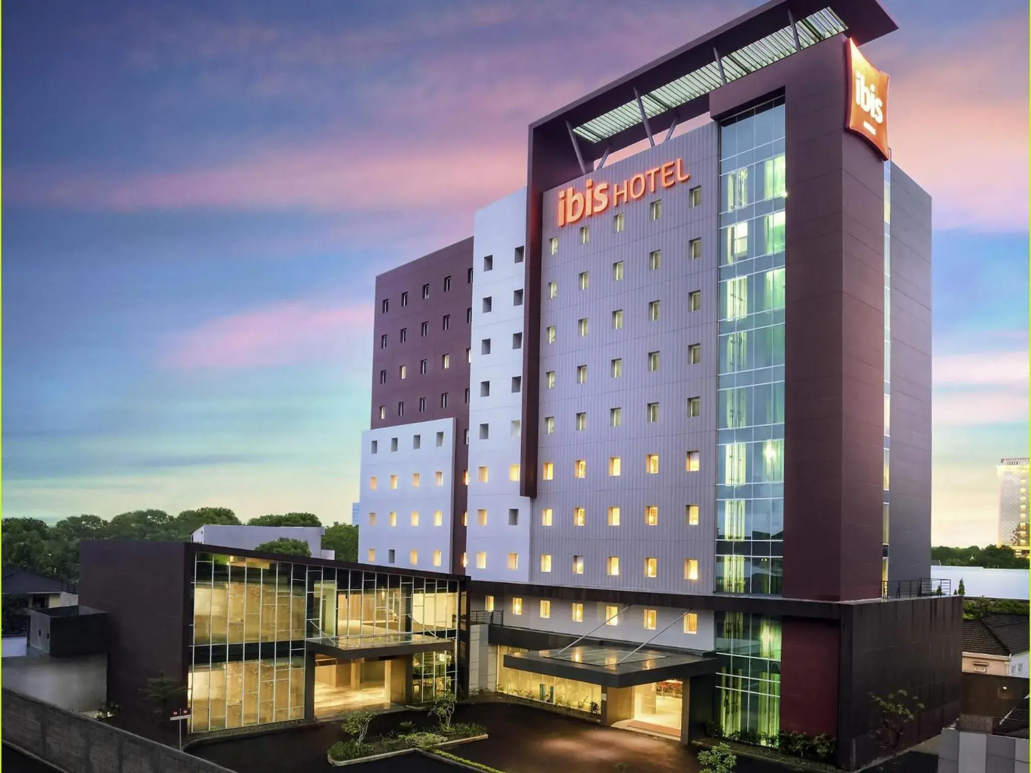 Property building in Ibis Makassar City Center Property building in Ibis Makassar City Center