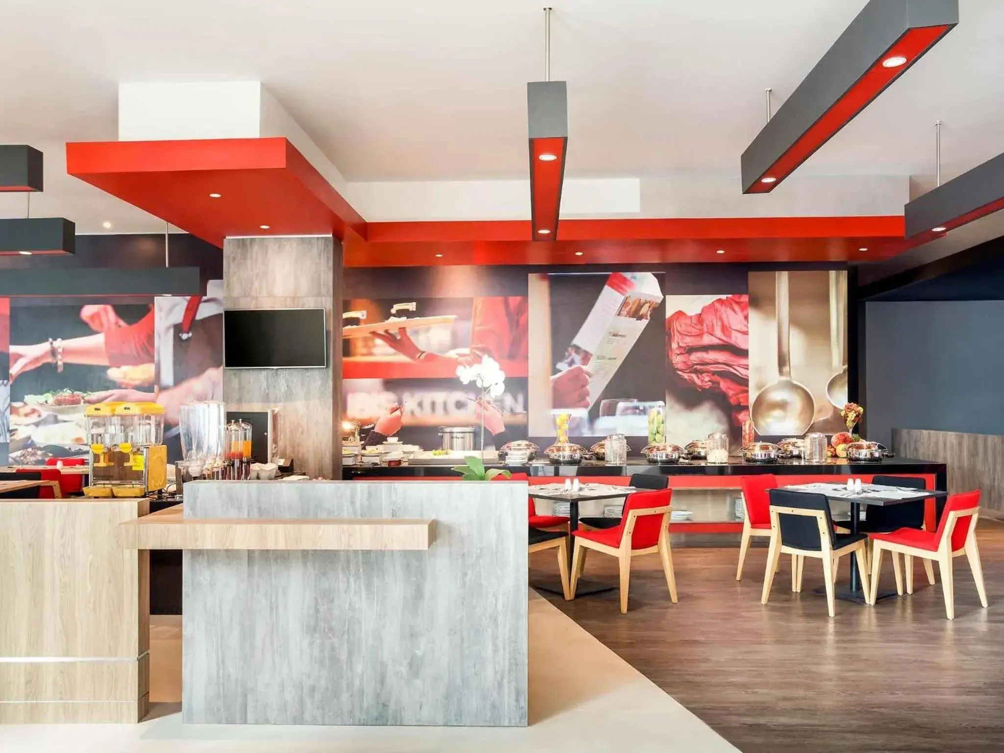 Restaurant/places to eat in Ibis Makassar City Center Restaurant/places to eat in Ibis Makassar City Center