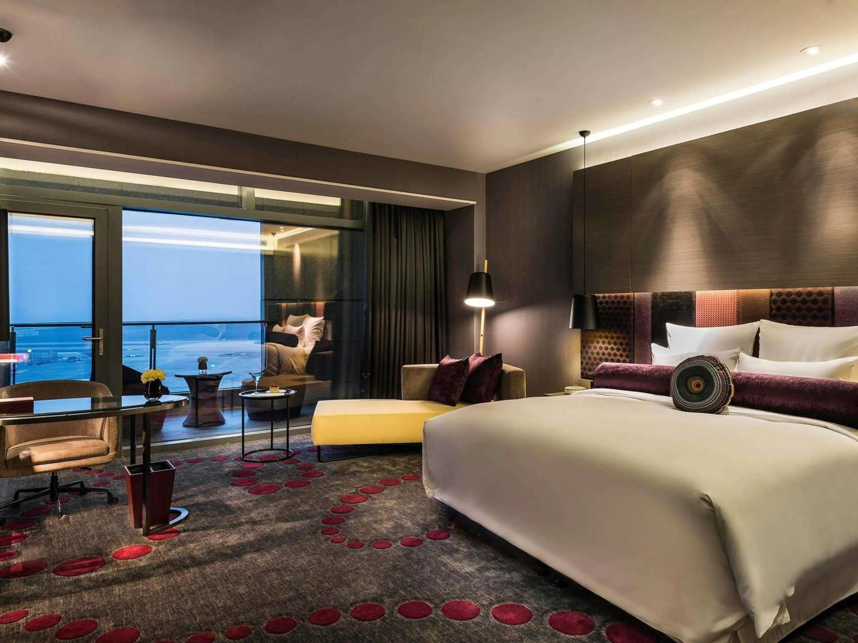 Bedroom, Bed in Pullman Nanjing Lukou Airport