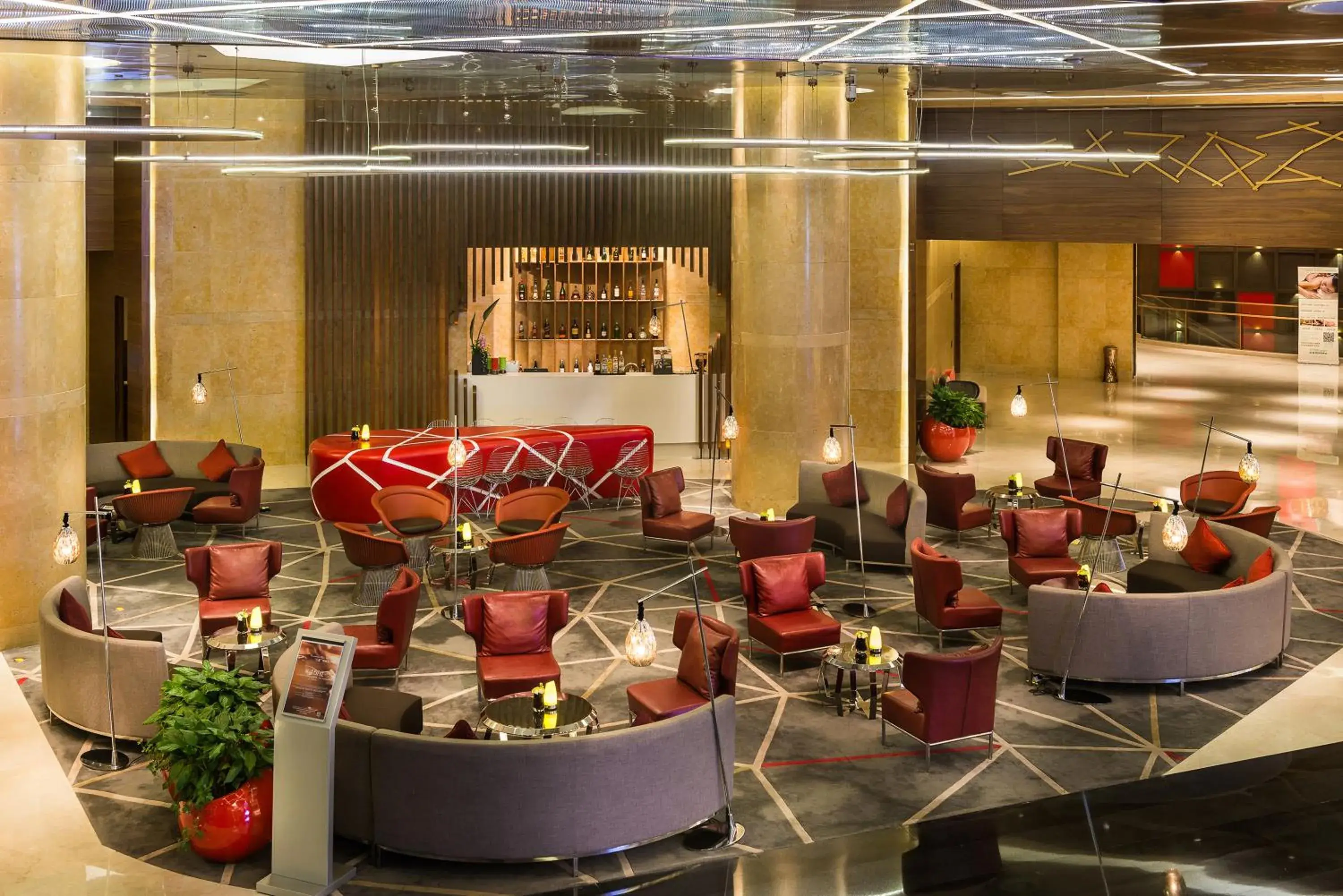 Lounge or bar in Pullman Nanjing Lukou Airport Lounge or bar in Pullman Nanjing Lukou Airport