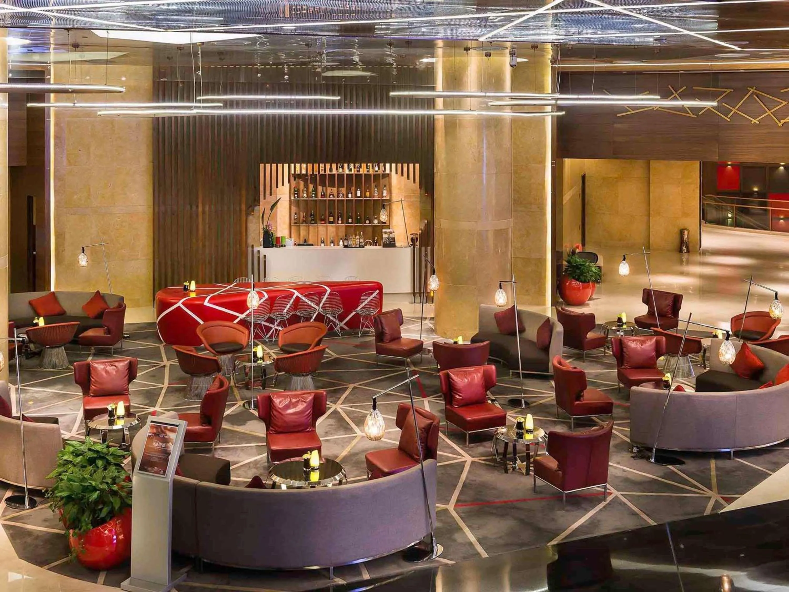 Lounge or bar in Pullman Nanjing Lukou Airport