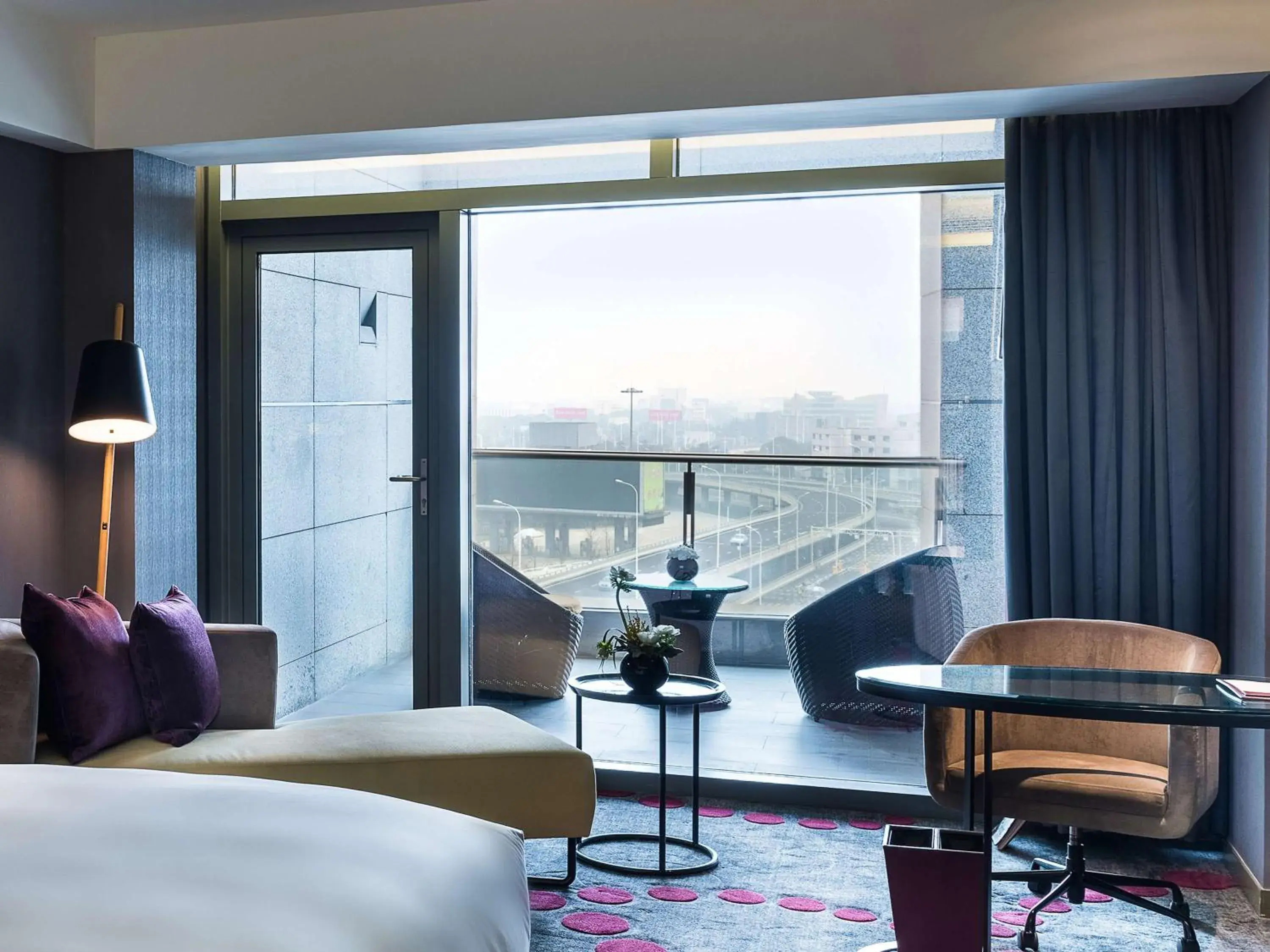 Bedroom, Bed in Pullman Nanjing Lukou Airport Bedroom, Bed in Pullman Nanjing Lukou Airport