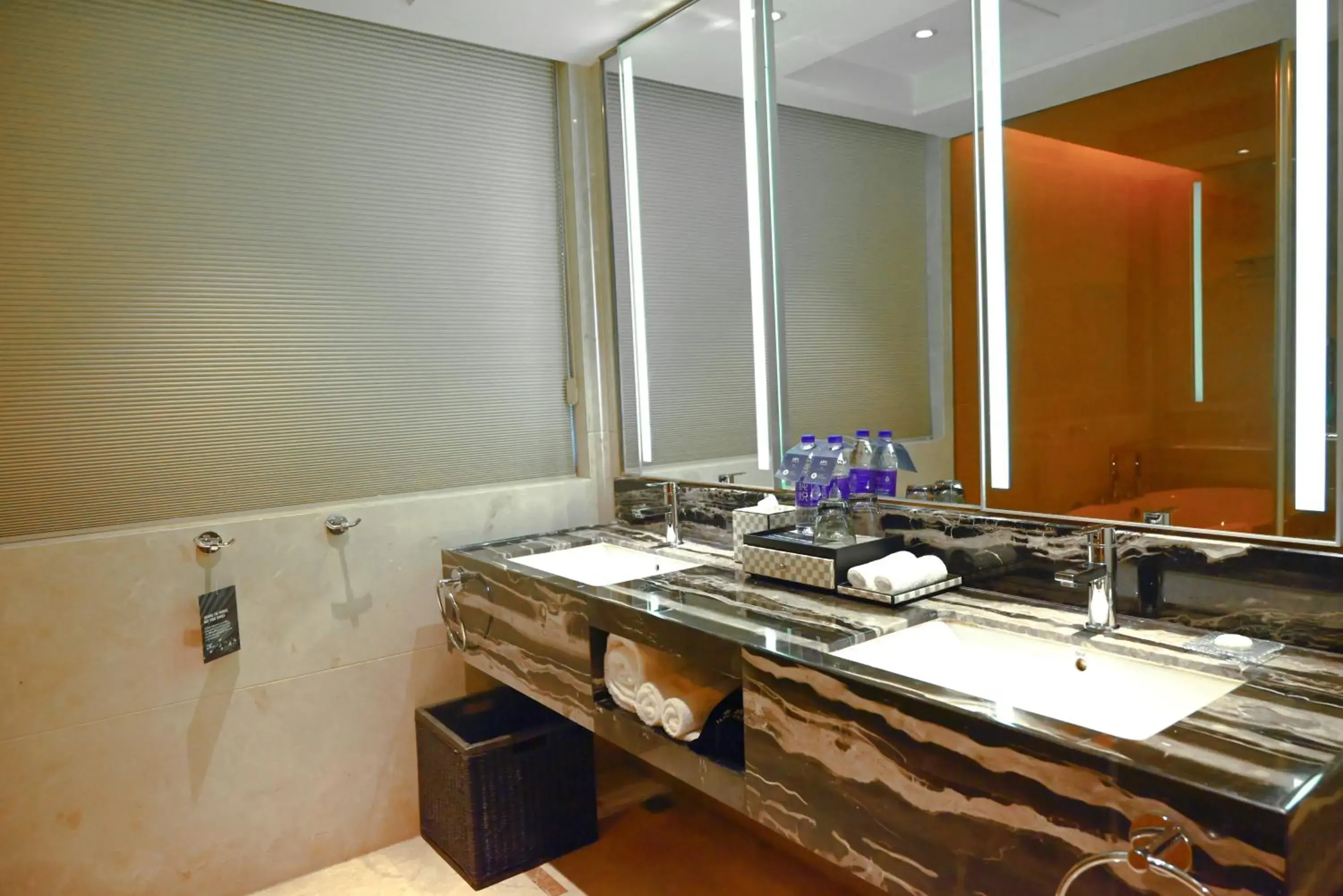Bathroom in Pullman Wenzhou Bathroom in Pullman Wenzhou