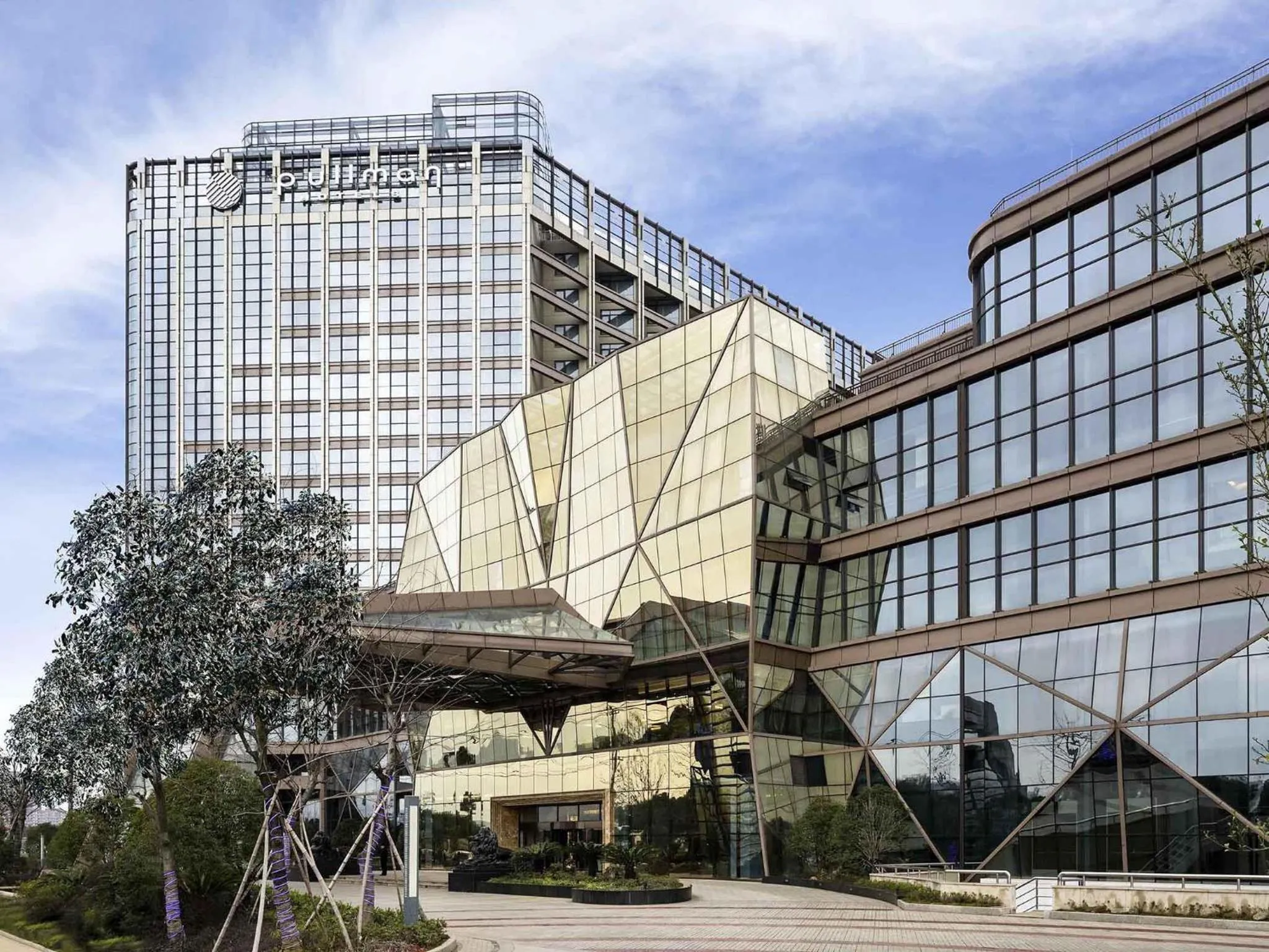 Property building in Pullman Wenzhou