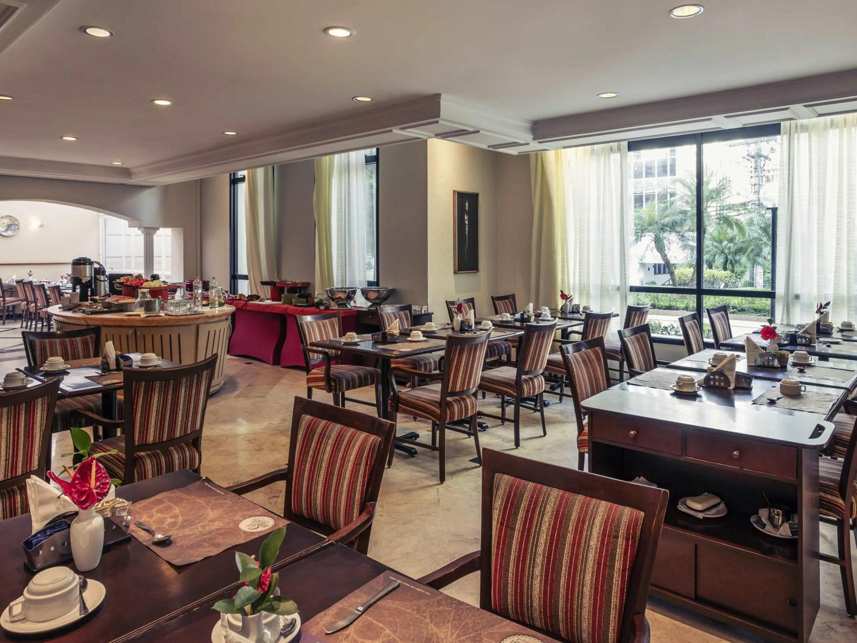Restaurant/places to eat in Mercure Sao Paulo Pinheiros