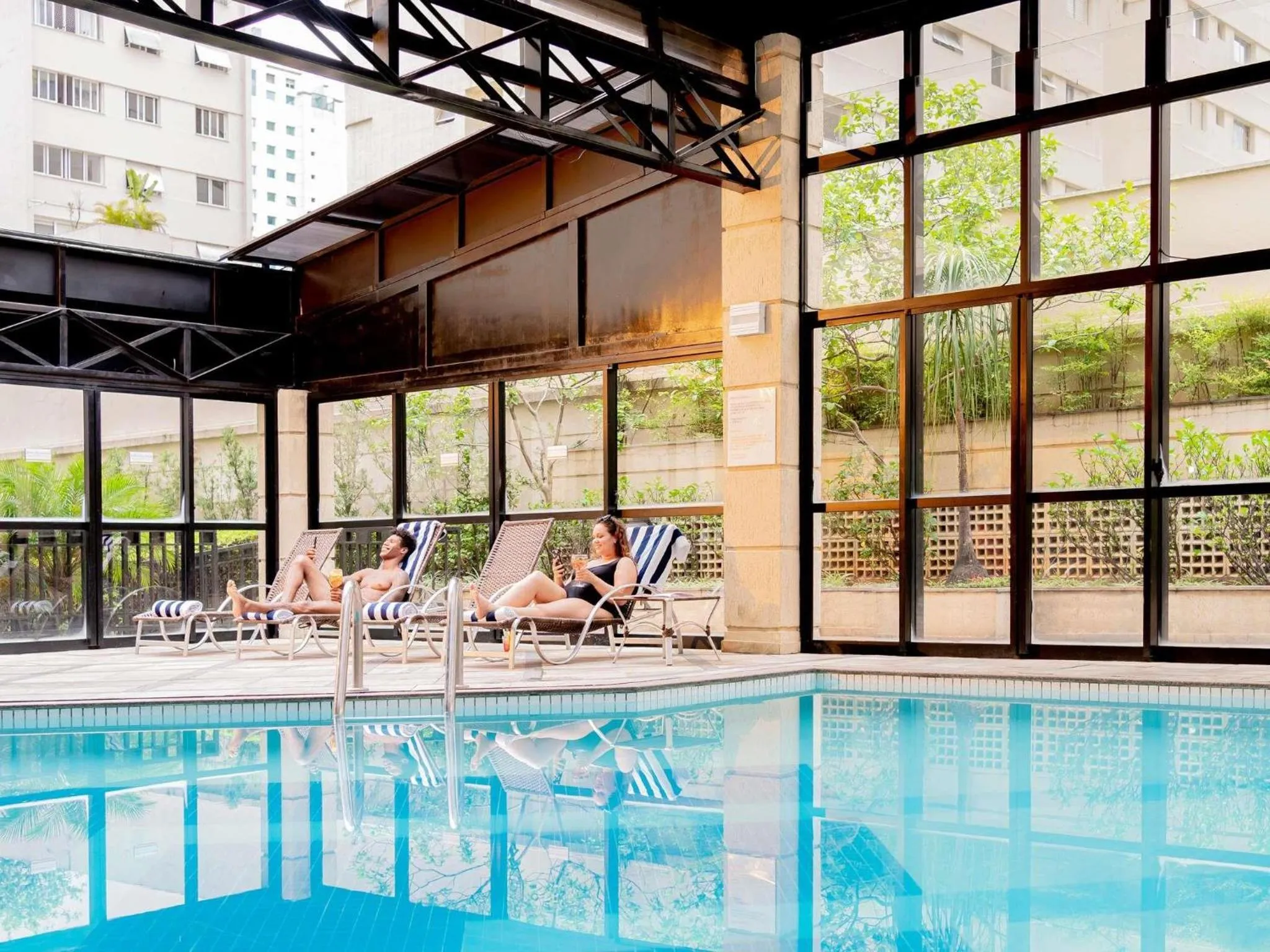 Pool view in Mercure Sao Paulo Pinheiros