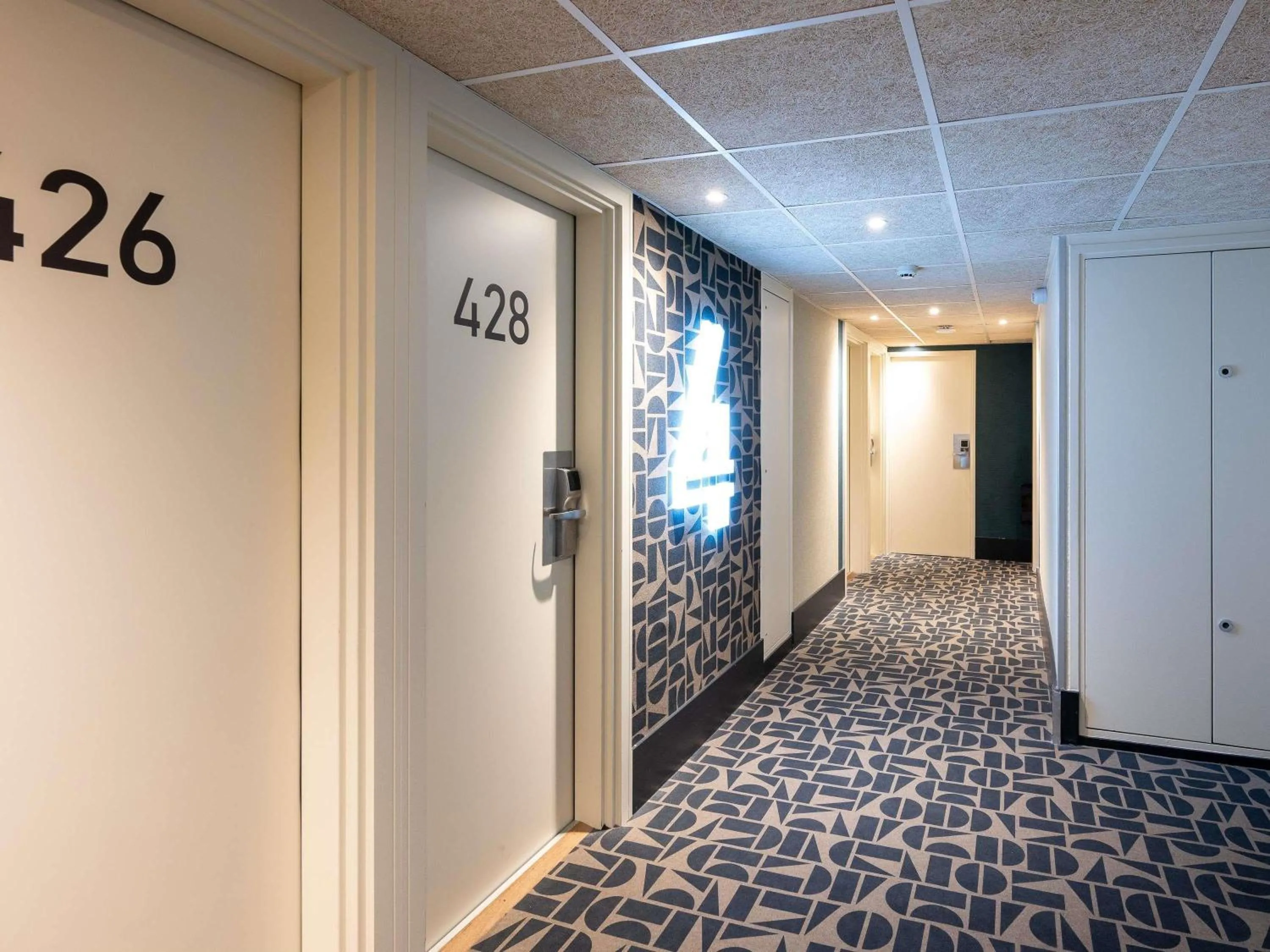 Property building in ibis budget Lyon Centre Confluence