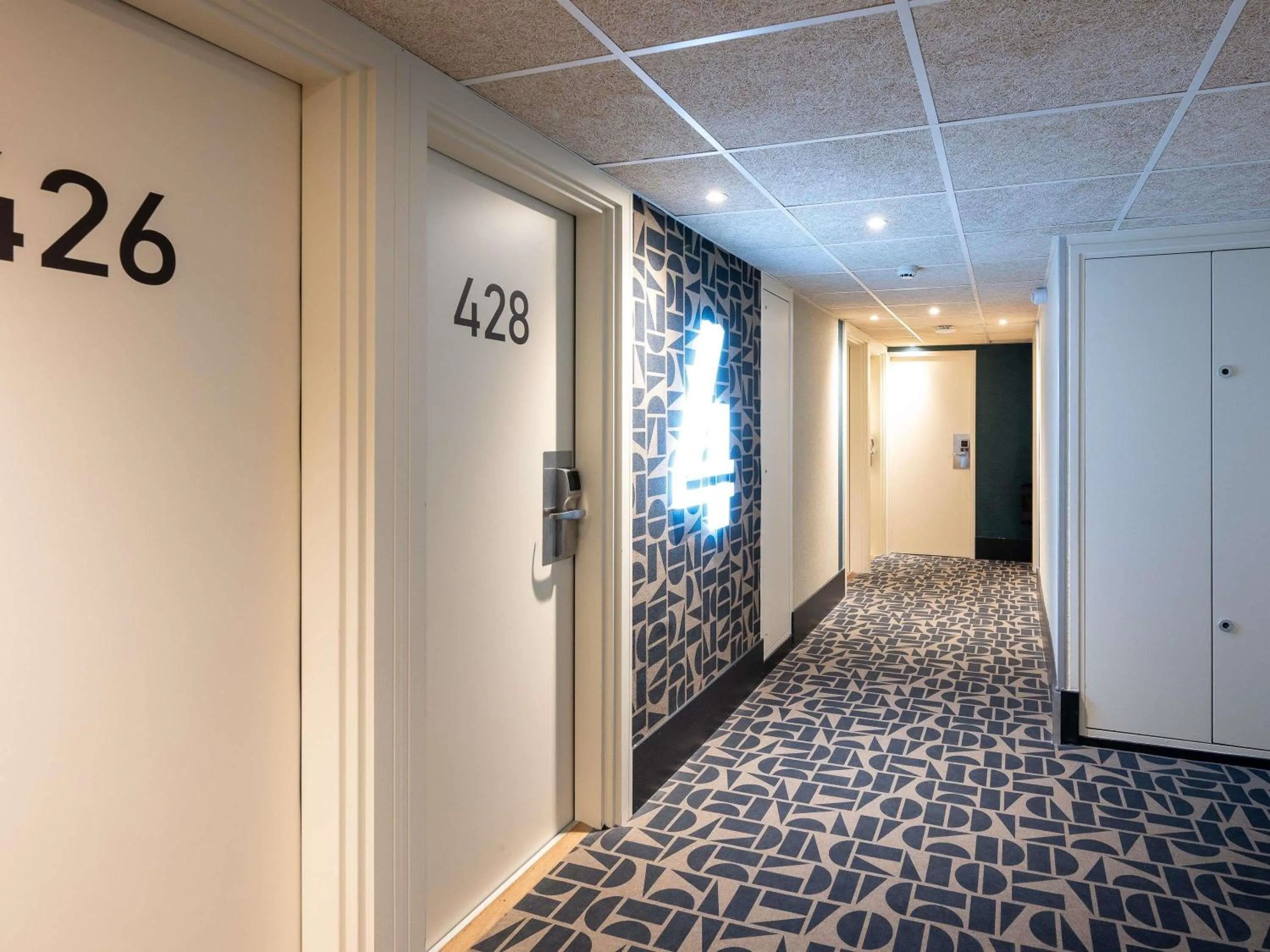 Property building in ibis budget Lyon Centre Confluence