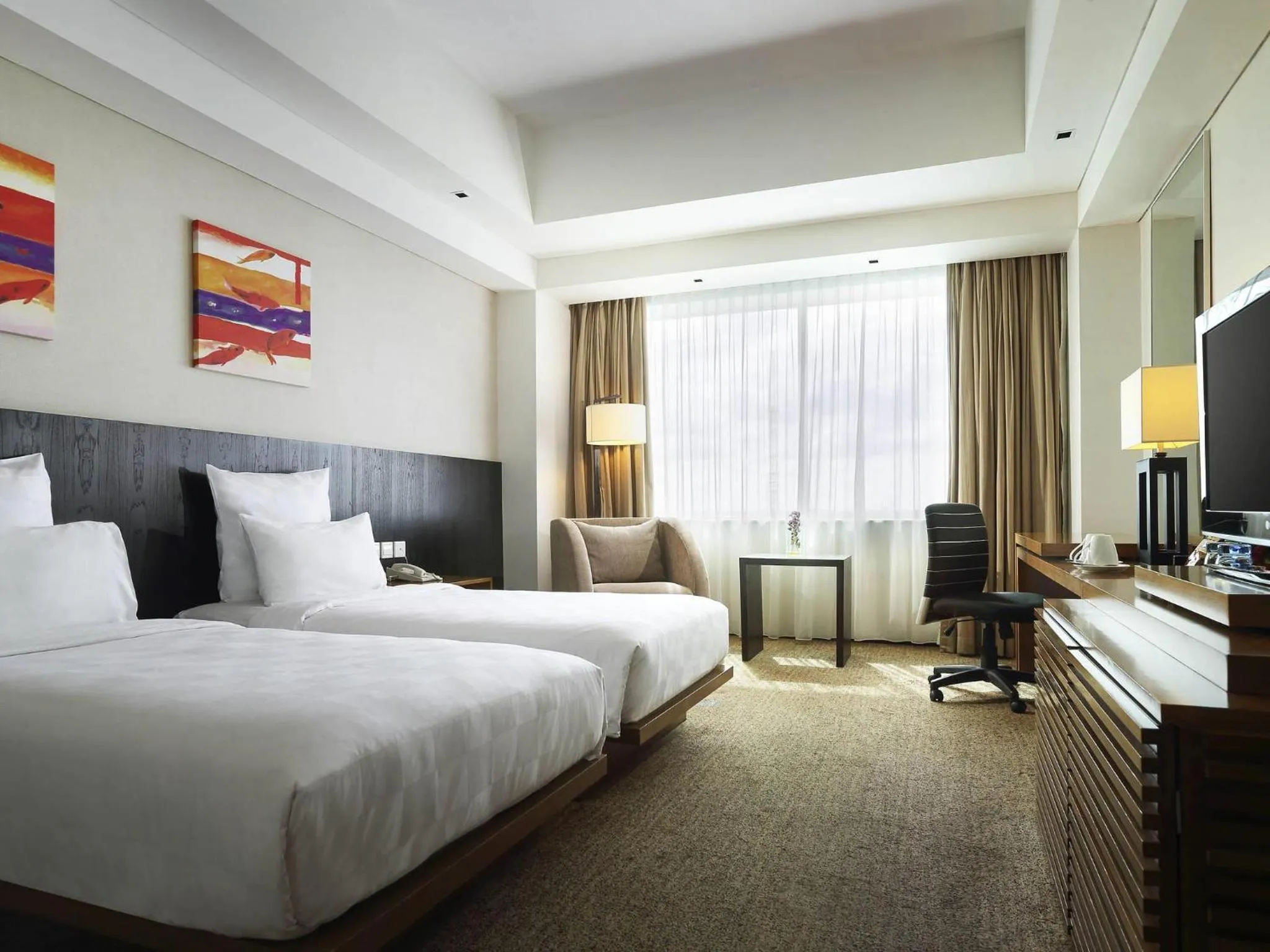 Bedroom, Bed in Novotel Balikpapan