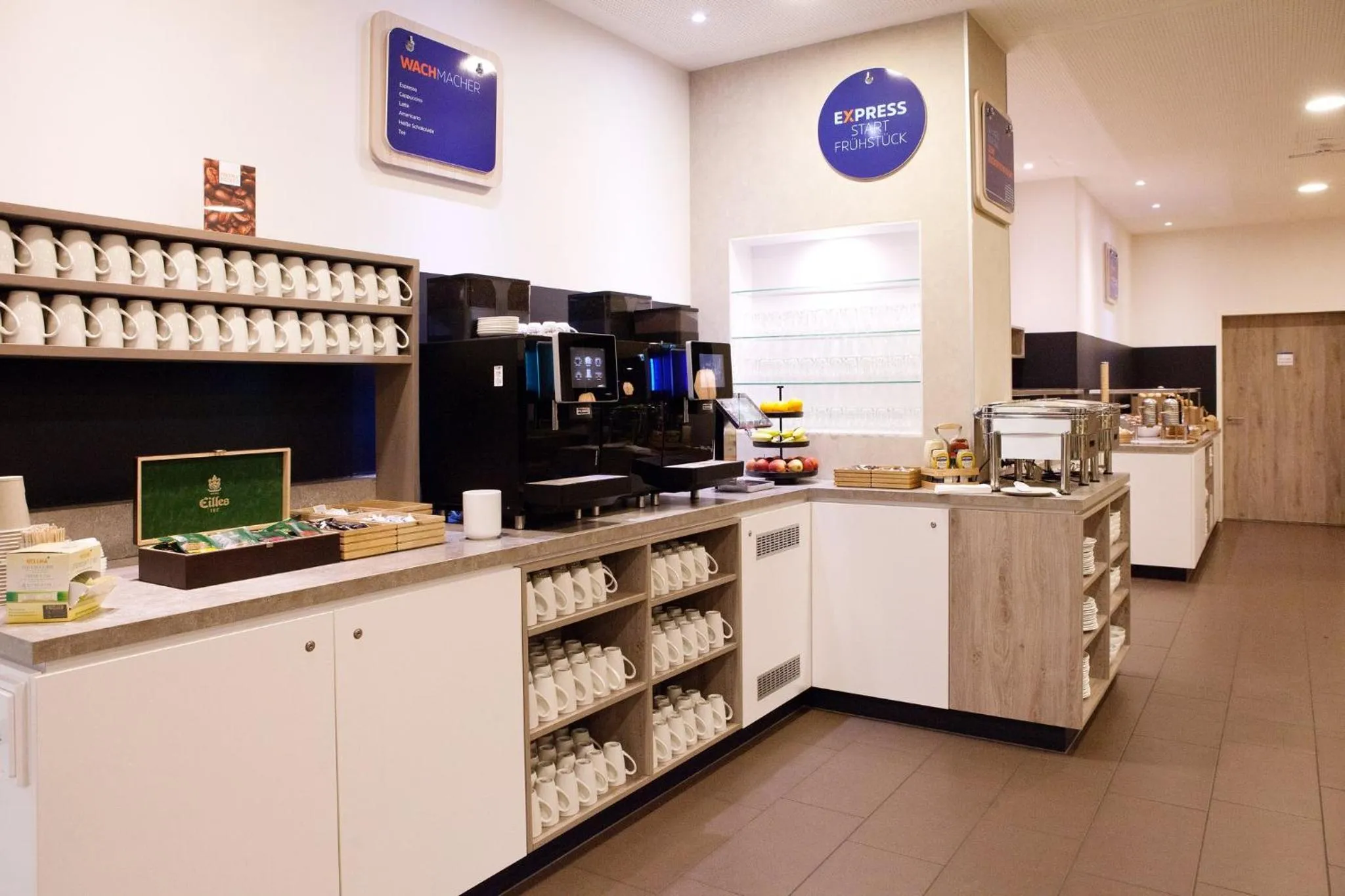 Restaurant/places to eat in Holiday Inn Express Friedrichshafen by IHG