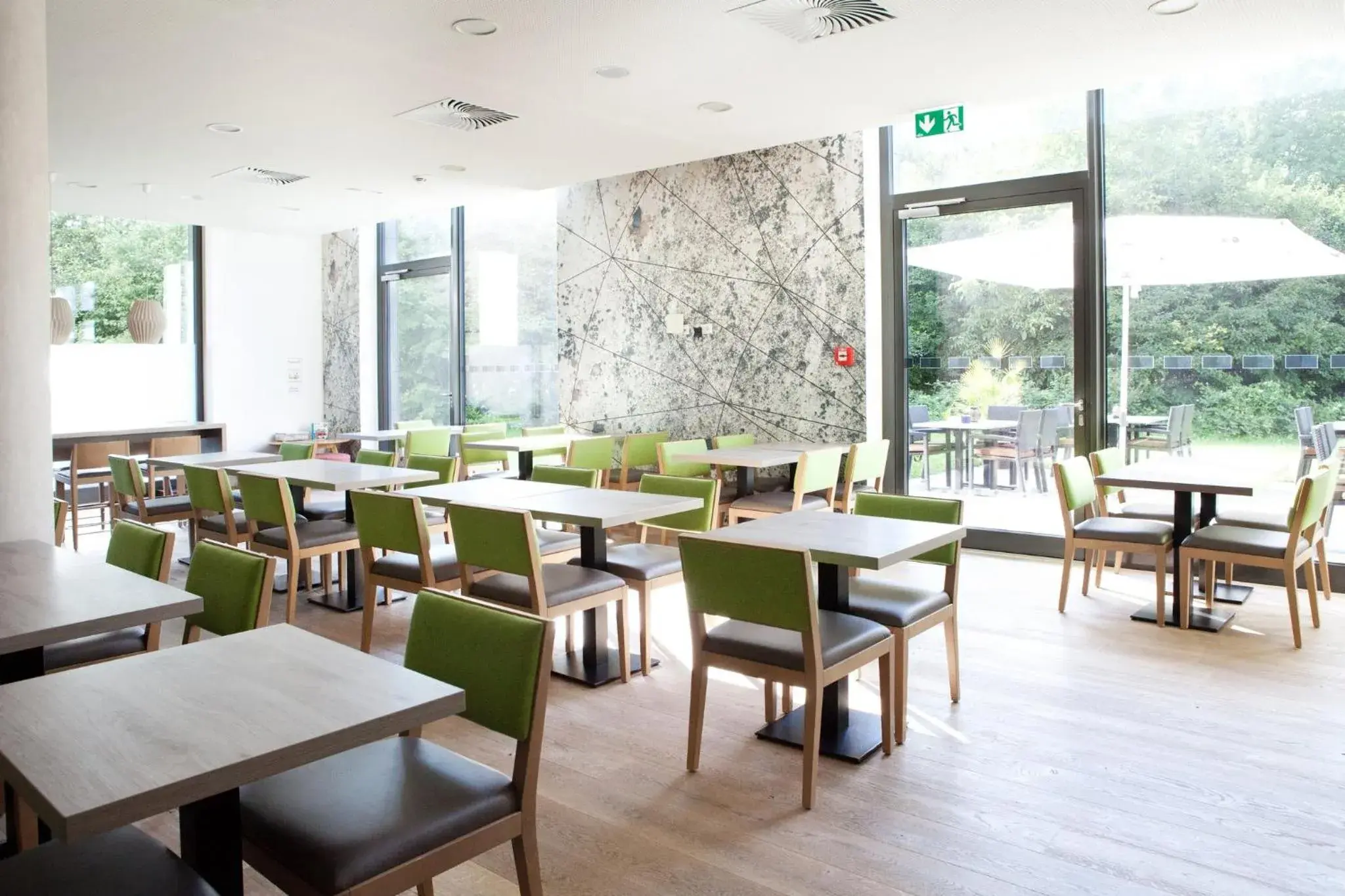 Restaurant/places to eat in Holiday Inn Express Friedrichshafen by IHG Restaurant/places to eat in Holiday Inn Express Friedrichshafen by IHG
