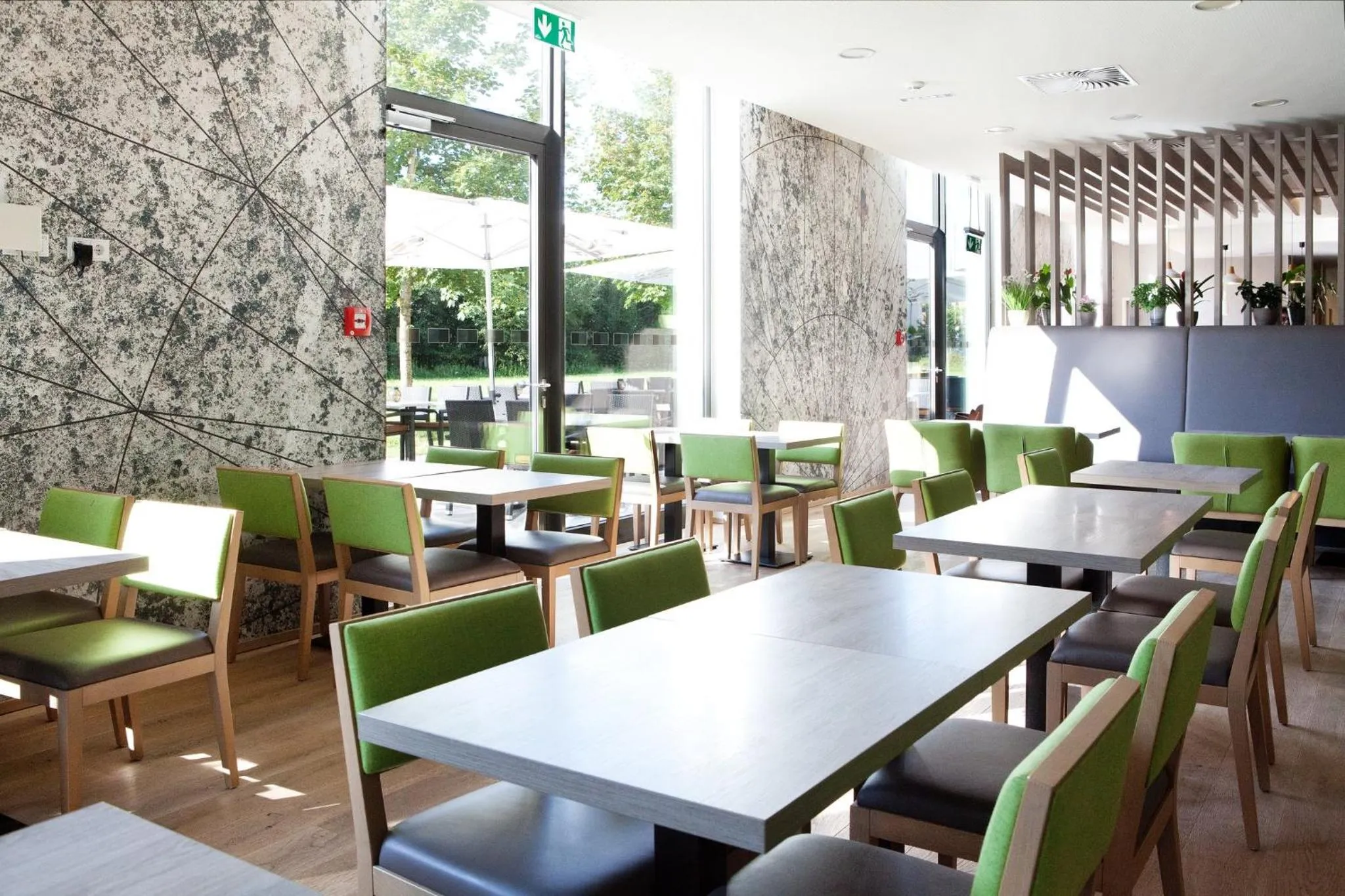 Restaurant/places to eat in Holiday Inn Express Friedrichshafen by IHG